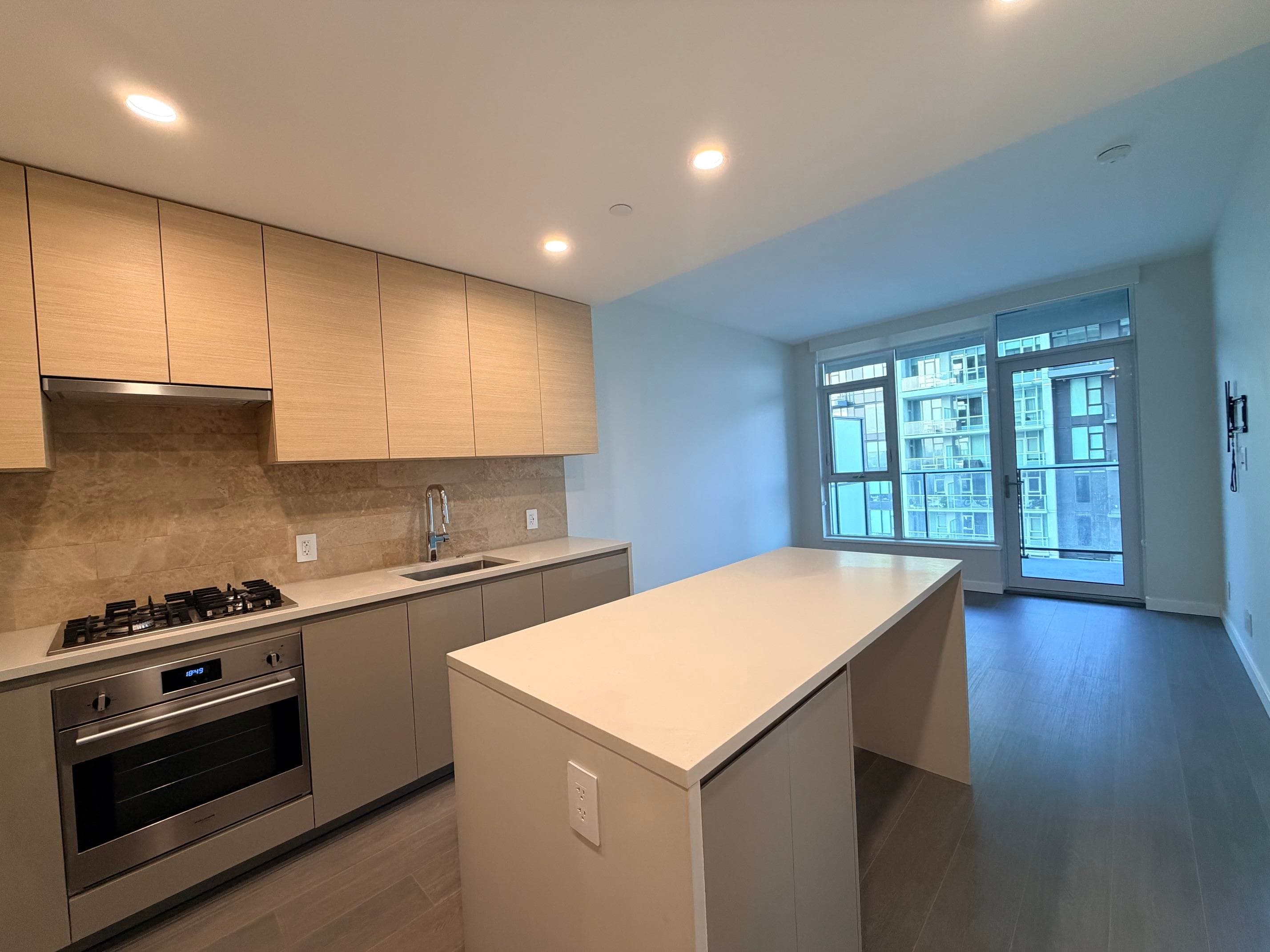 3903 - 2108 Gilmore Avenue, Burnaby