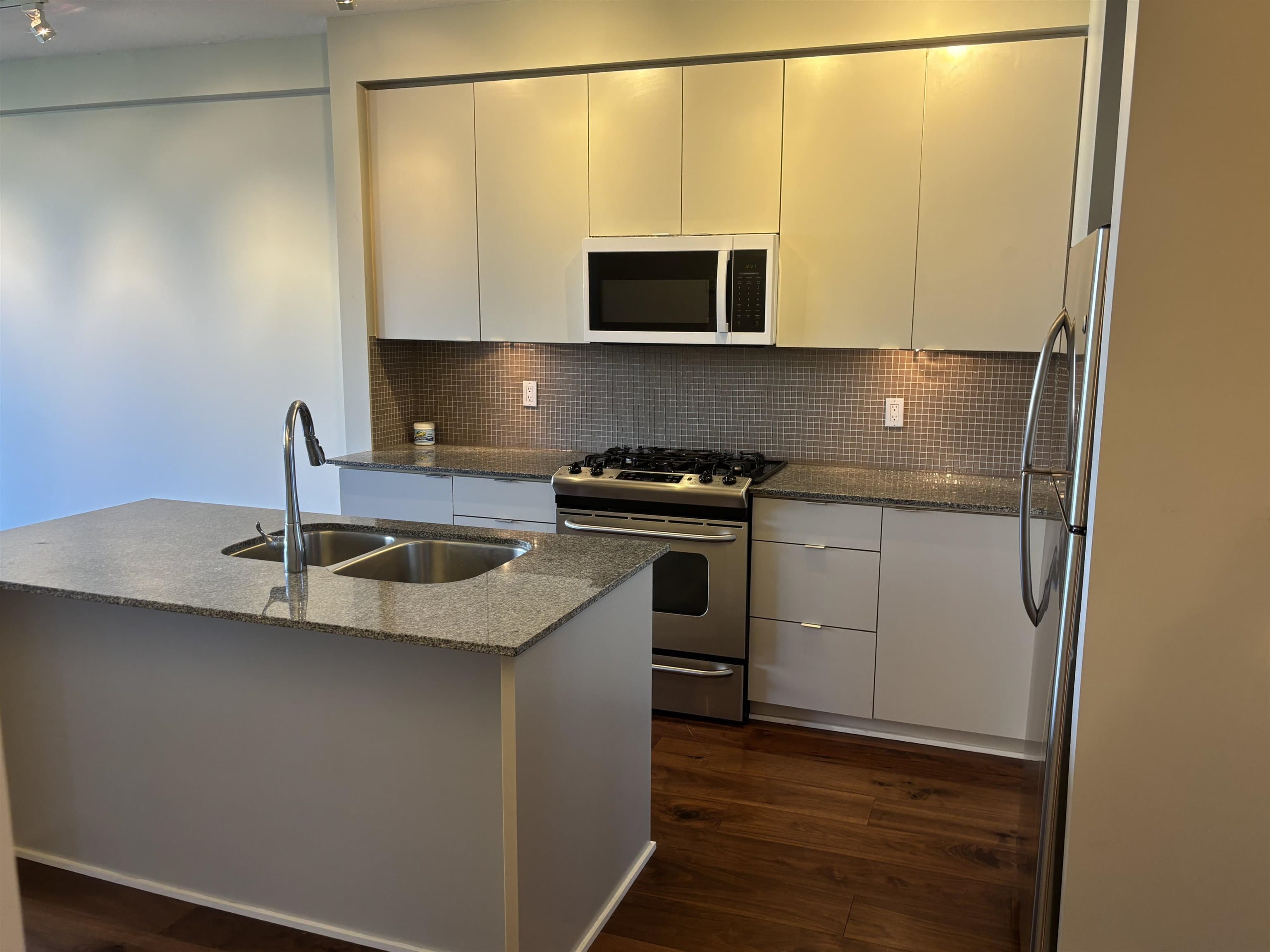 305 - 298 E 11th Avenue, Vancouver