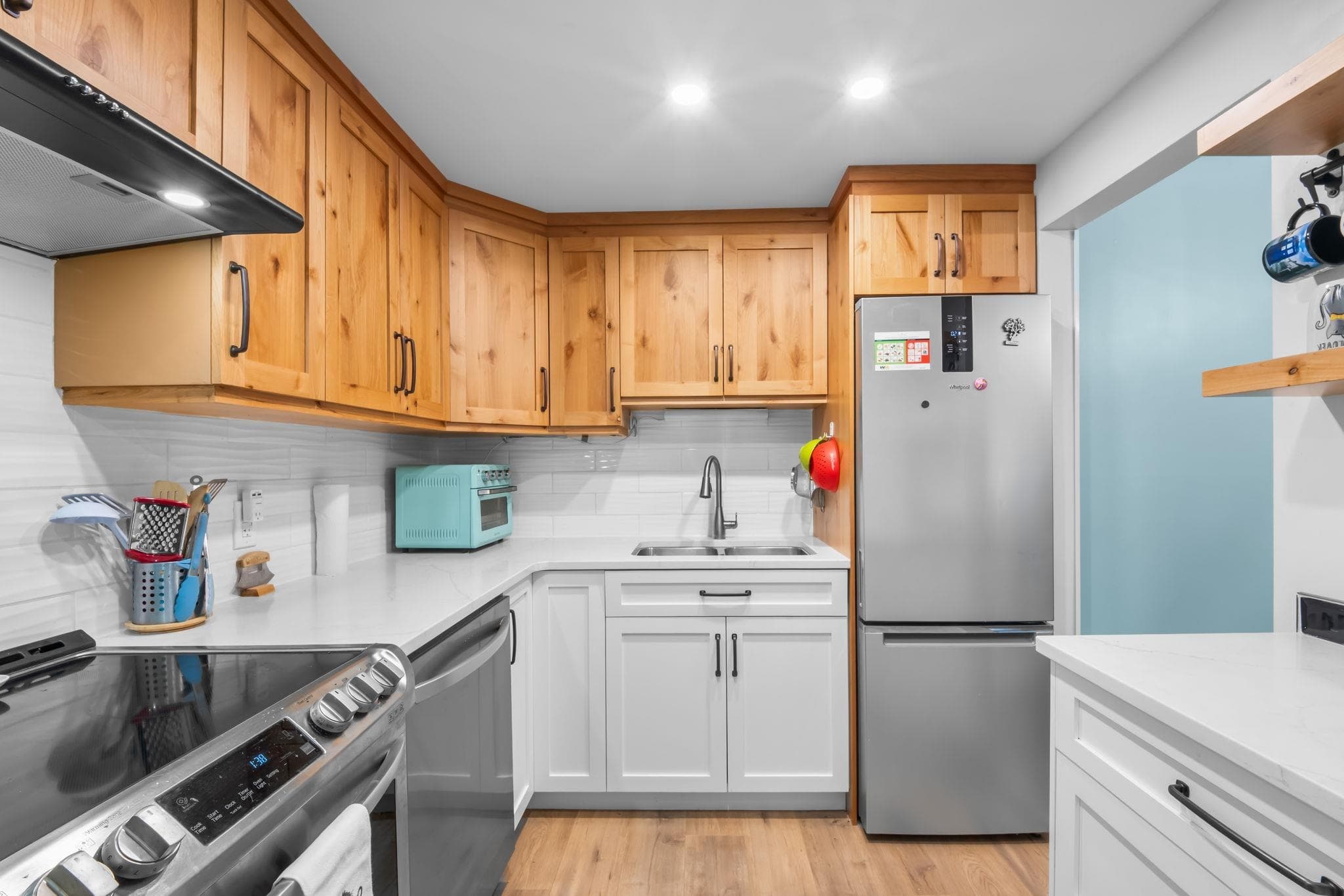 105 - 225 Mowat Street, New Westminster, V3M 4B1 — photo 1