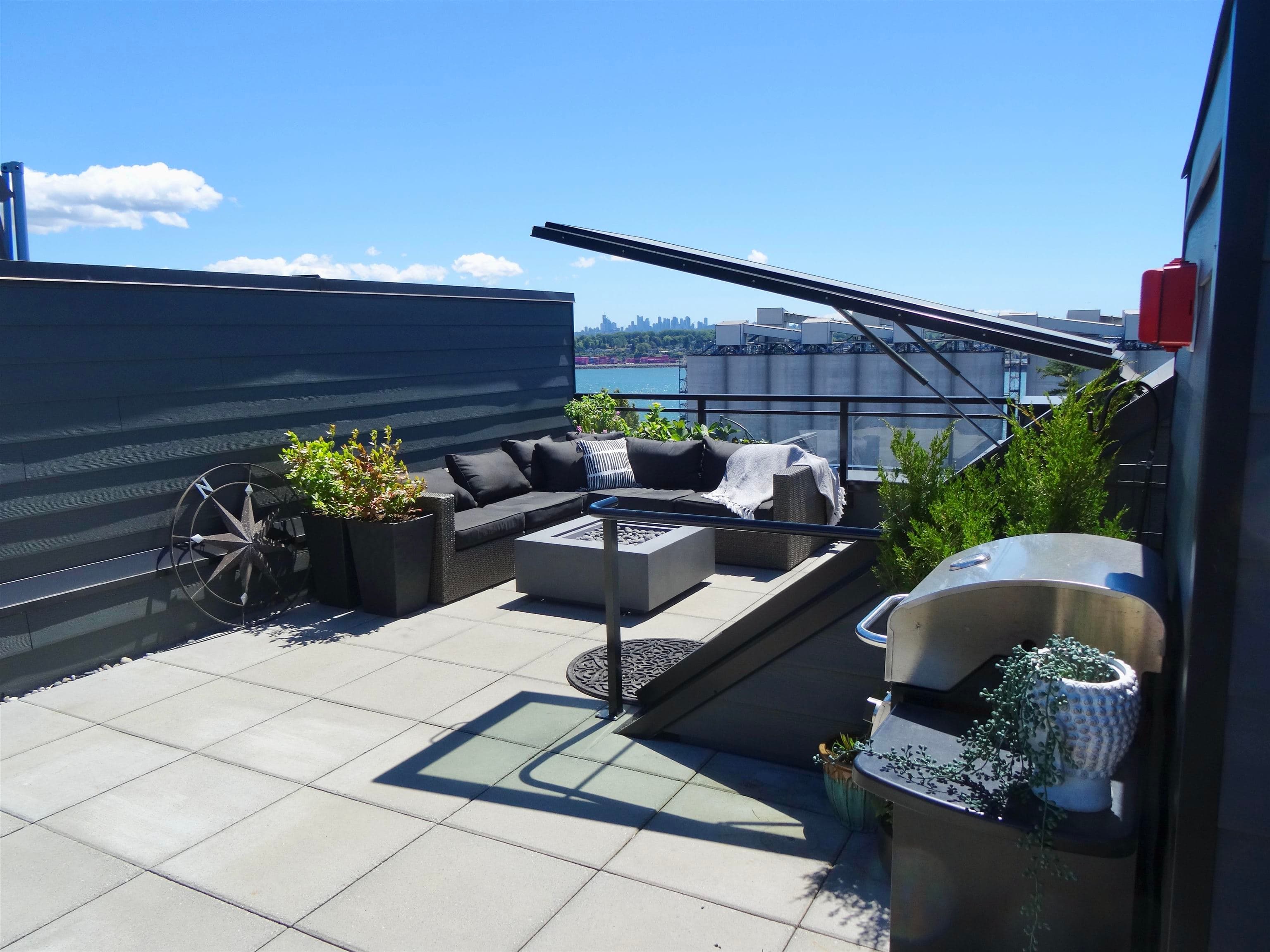 444 - 545 E 2nd Street, North Vancouver, V7L 1E1 — photo 1