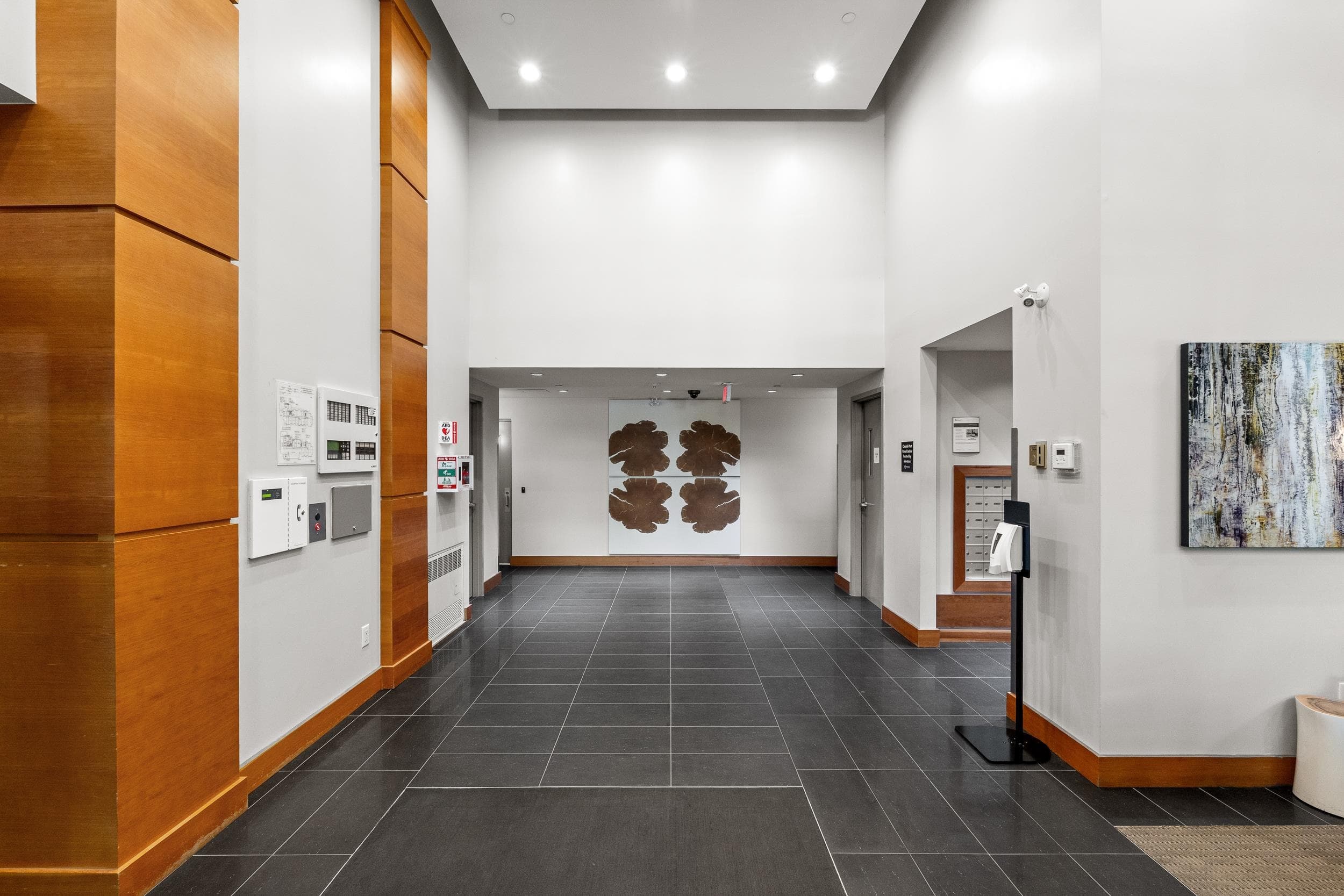 205 - 135 W 2nd Street, North Vancouver, V7M 0C5 — photo 2