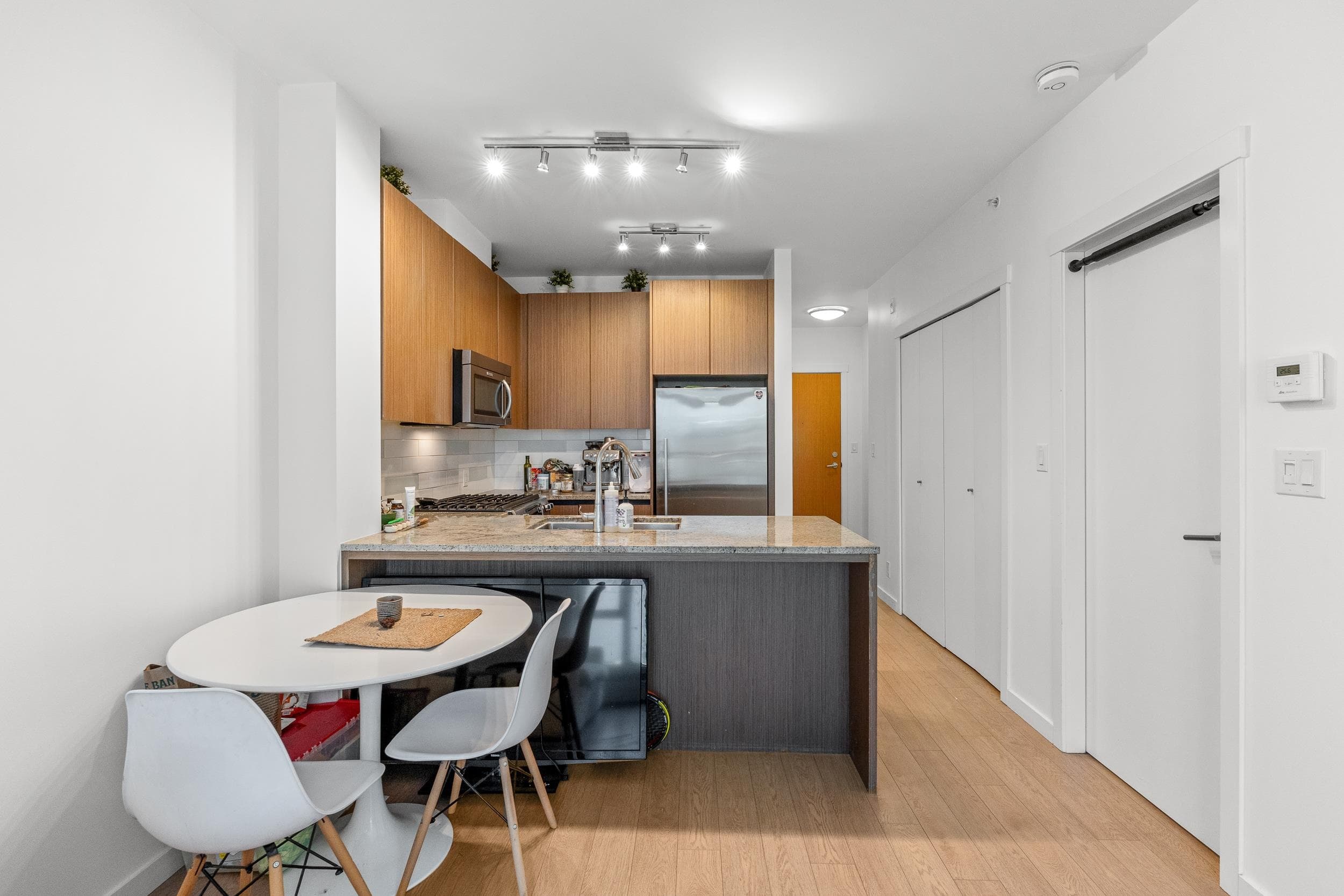 205 - 135 W 2nd Street, North Vancouver, V7M 0C5 — photo 5