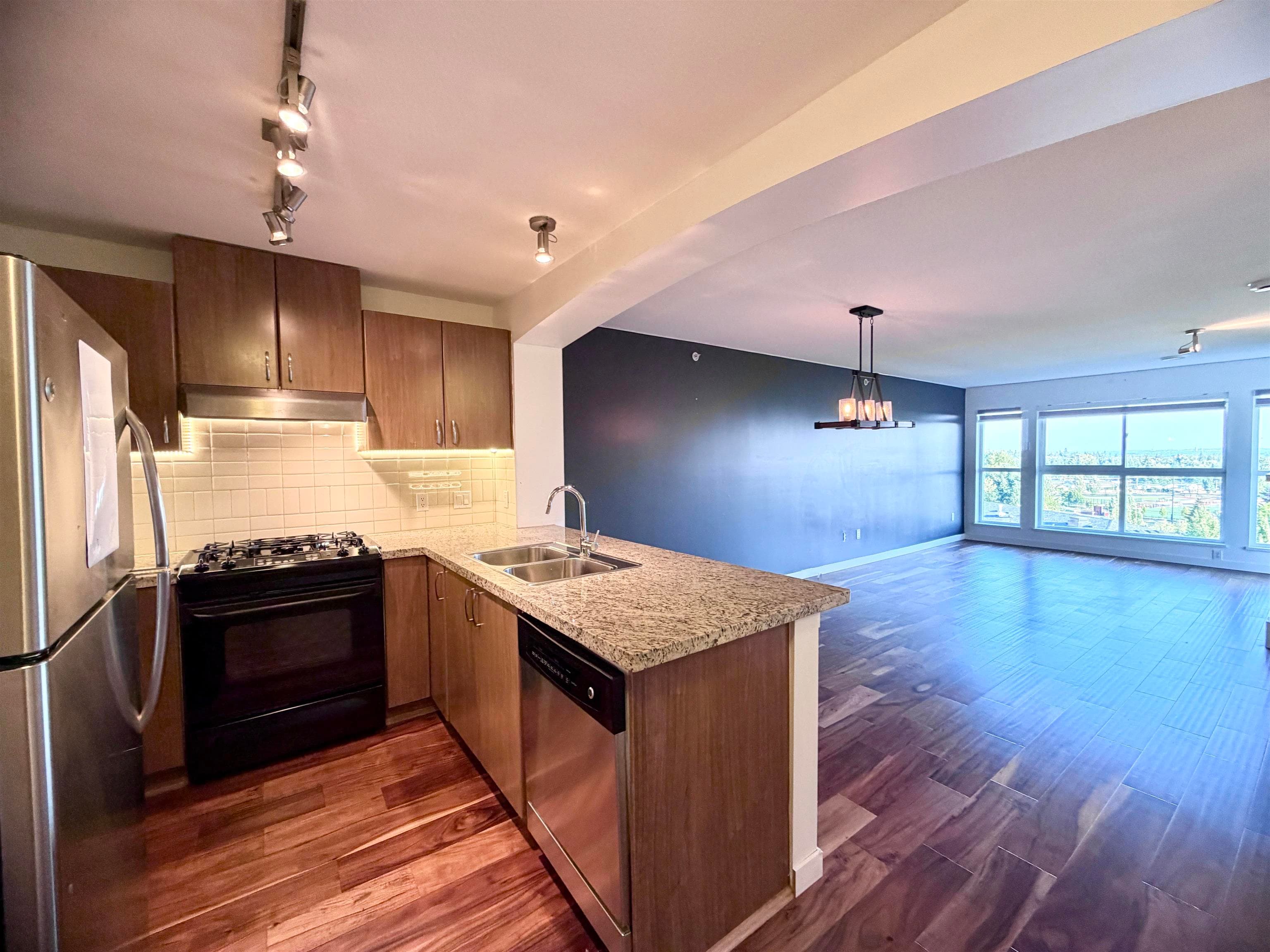 402 - 3082 Dayanee Springs Boulevard, Coquitlam, V3E 0A3 — photo 2