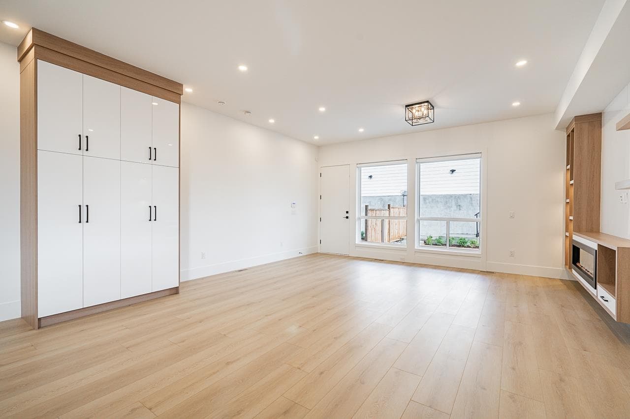 16685 16 Avenue, Surrey, V3S 9X7 — photo 5