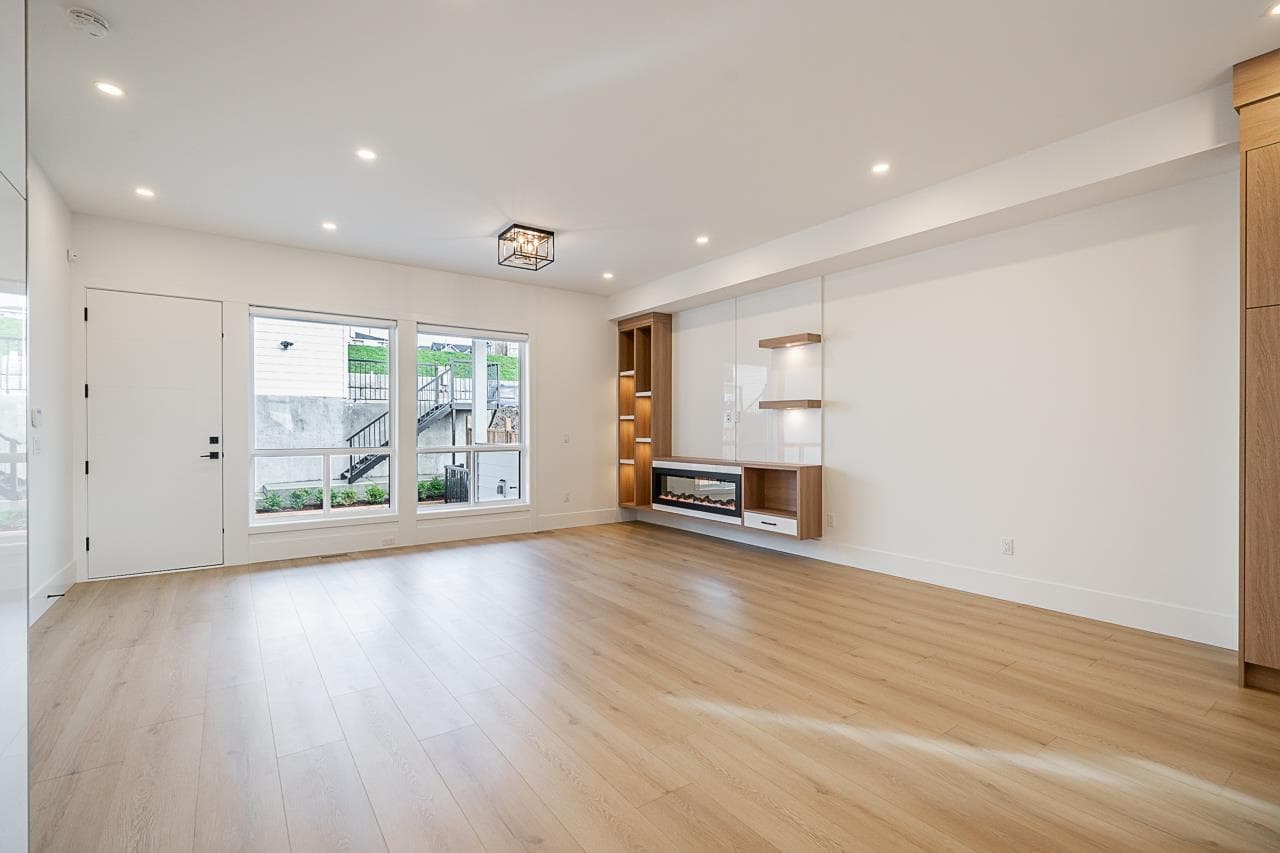16685 16 Avenue, Surrey, V3S 9X7 — photo 4