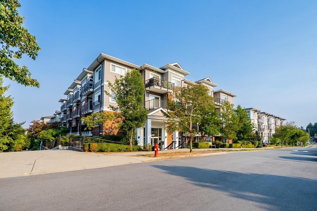 401 - 6480 195a Street, Surrey, V4N 6P1 — photo 2