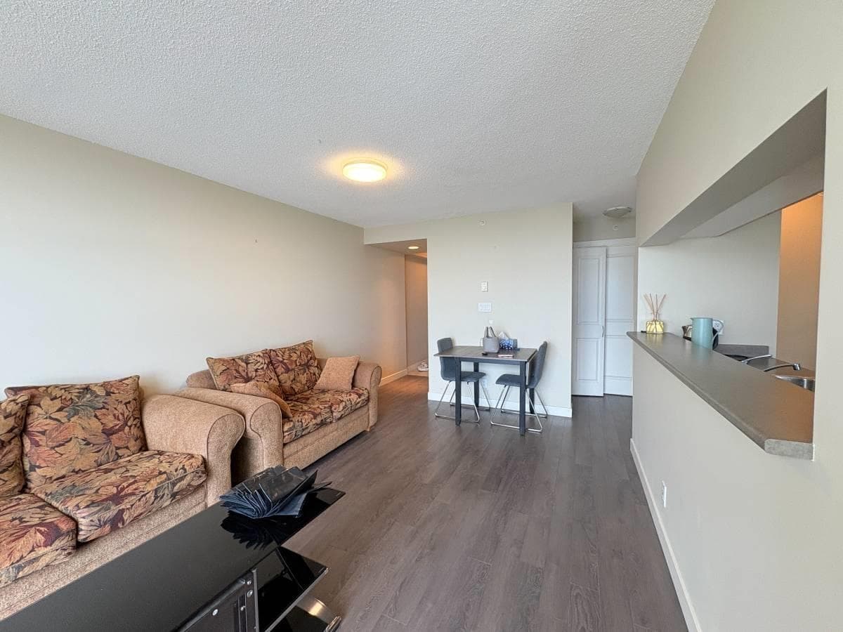 1905 - 5380 Oben Street, Vancouver, V5R 6H7 — photo 2