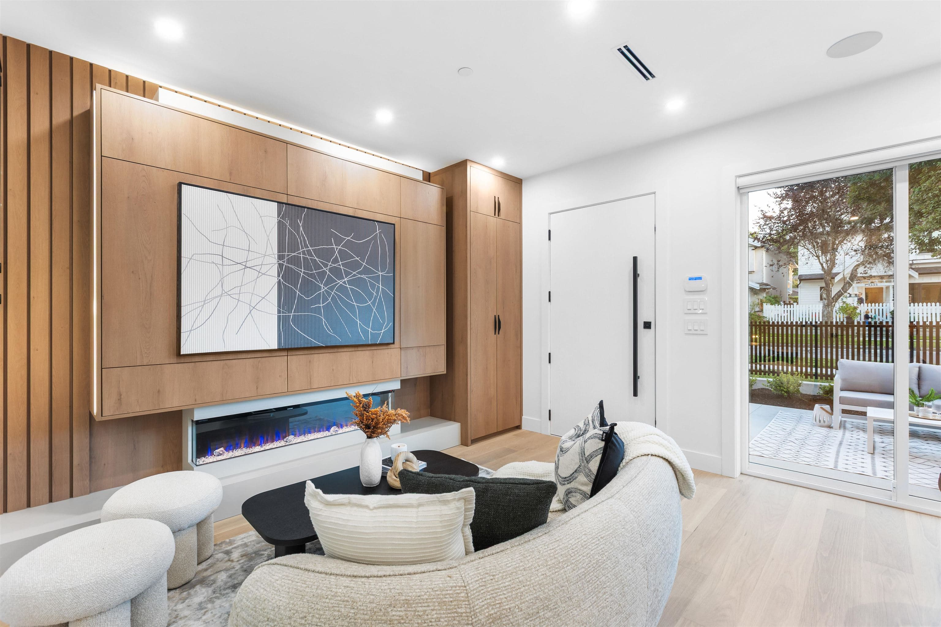 1 - 2435 Napier Street, Vancouver, V5K 2W2 — photo 2