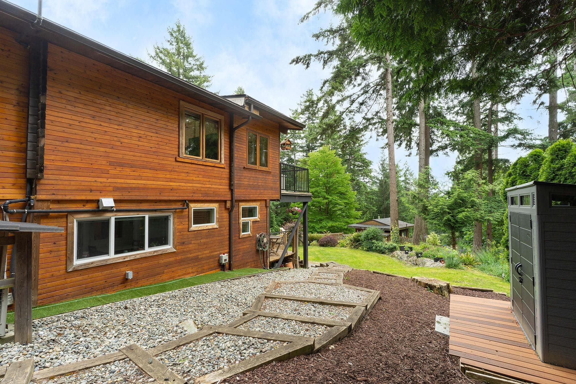 1222 Miller Road, Bowen Island, V0N 1G1 — photo 2