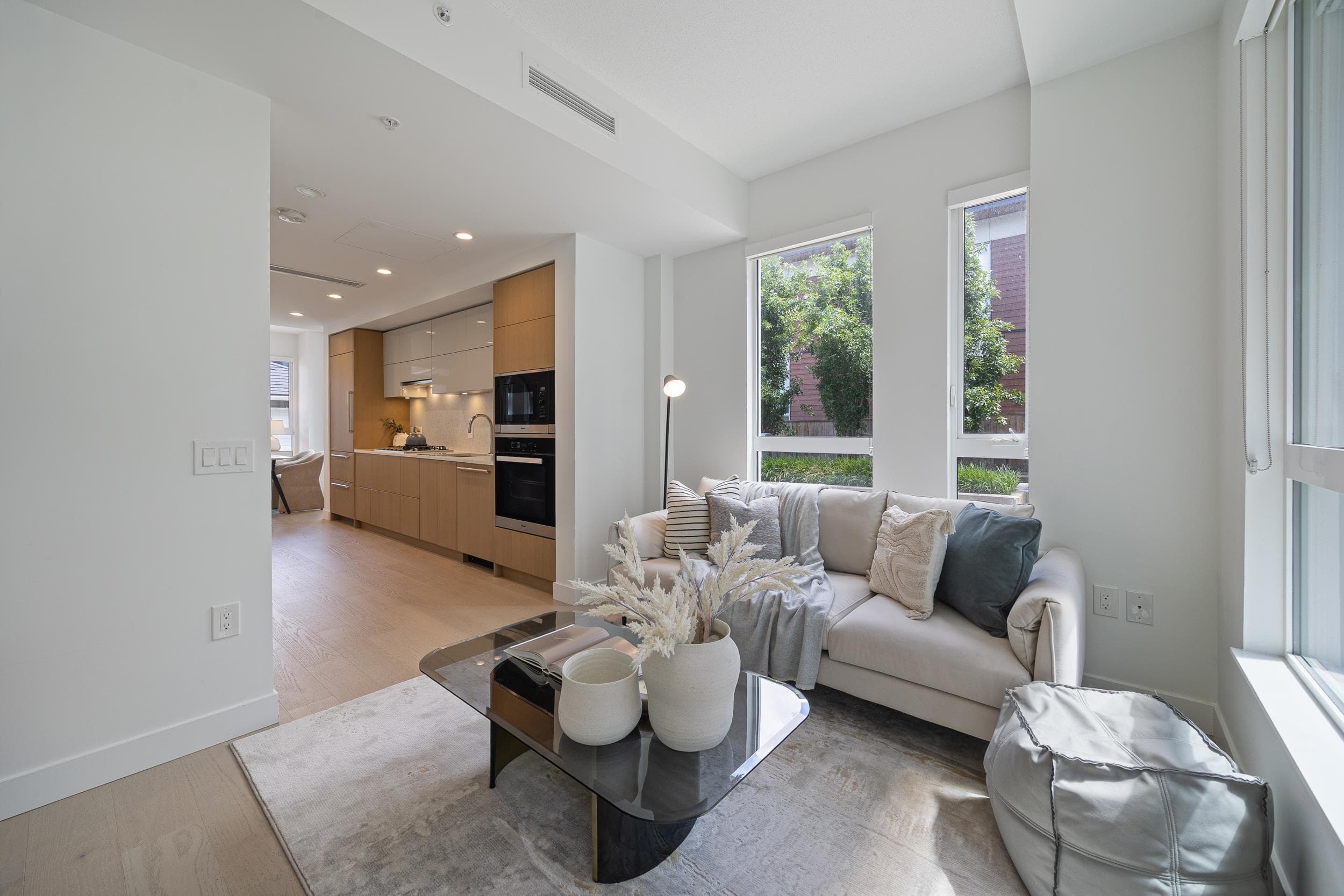 477 W King Edward Avenue, Vancouver, V5Y 2J3 — photo 2