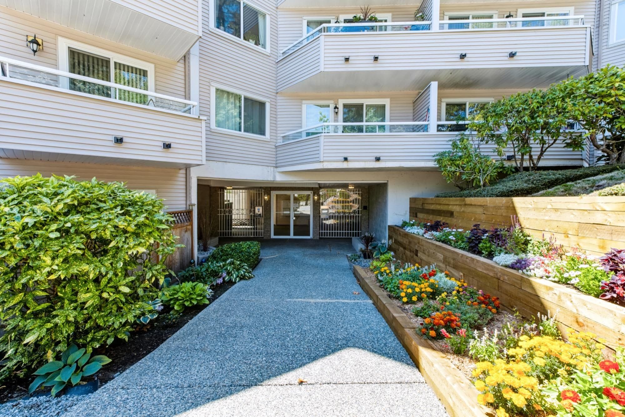 310 - 450 Bromley Street, Coquitlam, V3K 6S5 — photo 1
