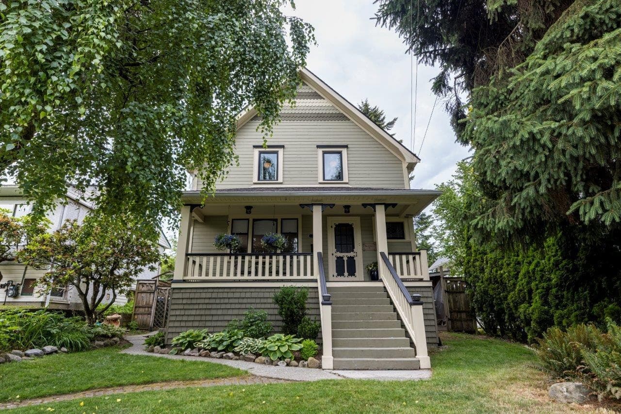 618 Colborne Street, New Westminster, V3L 2C9 — photo 2