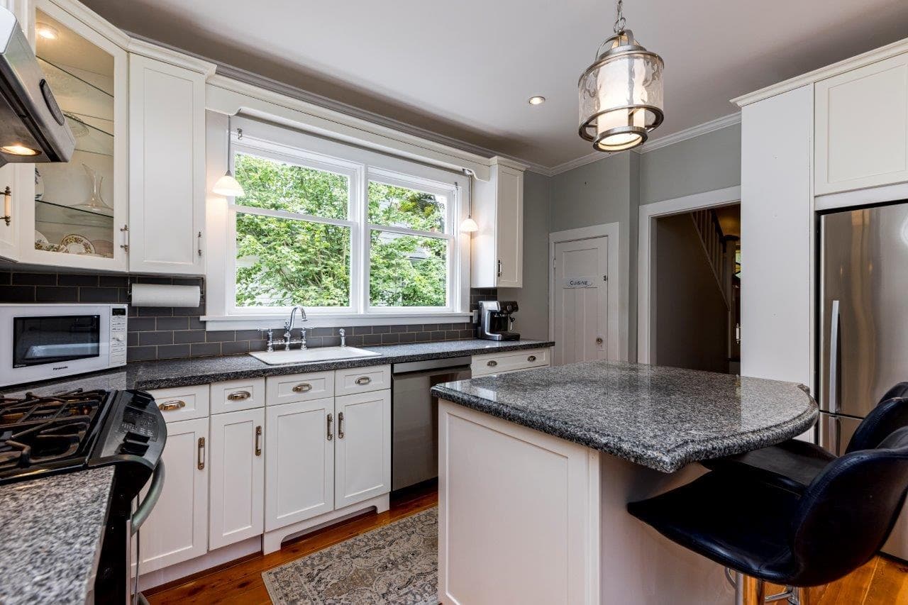 618 Colborne Street, New Westminster, V3L 2C9 — photo 5
