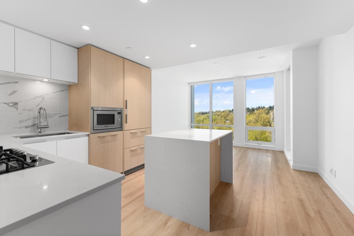 1208 - 1500 Fern Street, North Vancouver