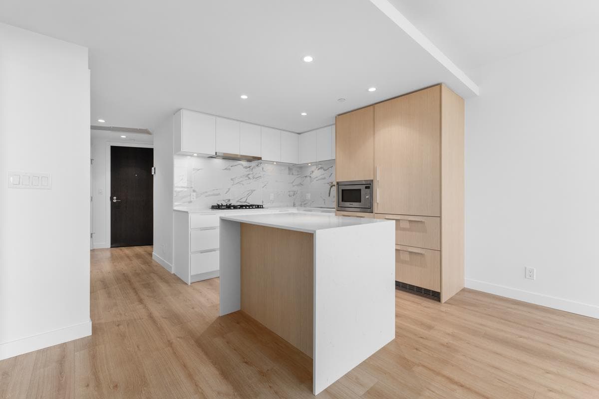 1208 - 1500 Fern Street, North Vancouver, V7J 1H6 — photo 4