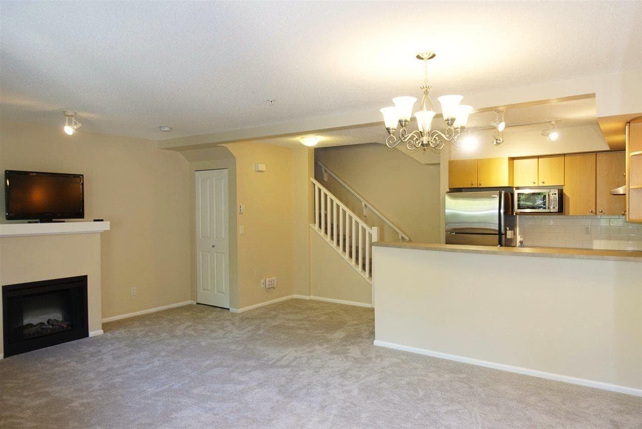 49 - 7088 17th Avenue, Burnaby, V3N 1K5 — photo 3