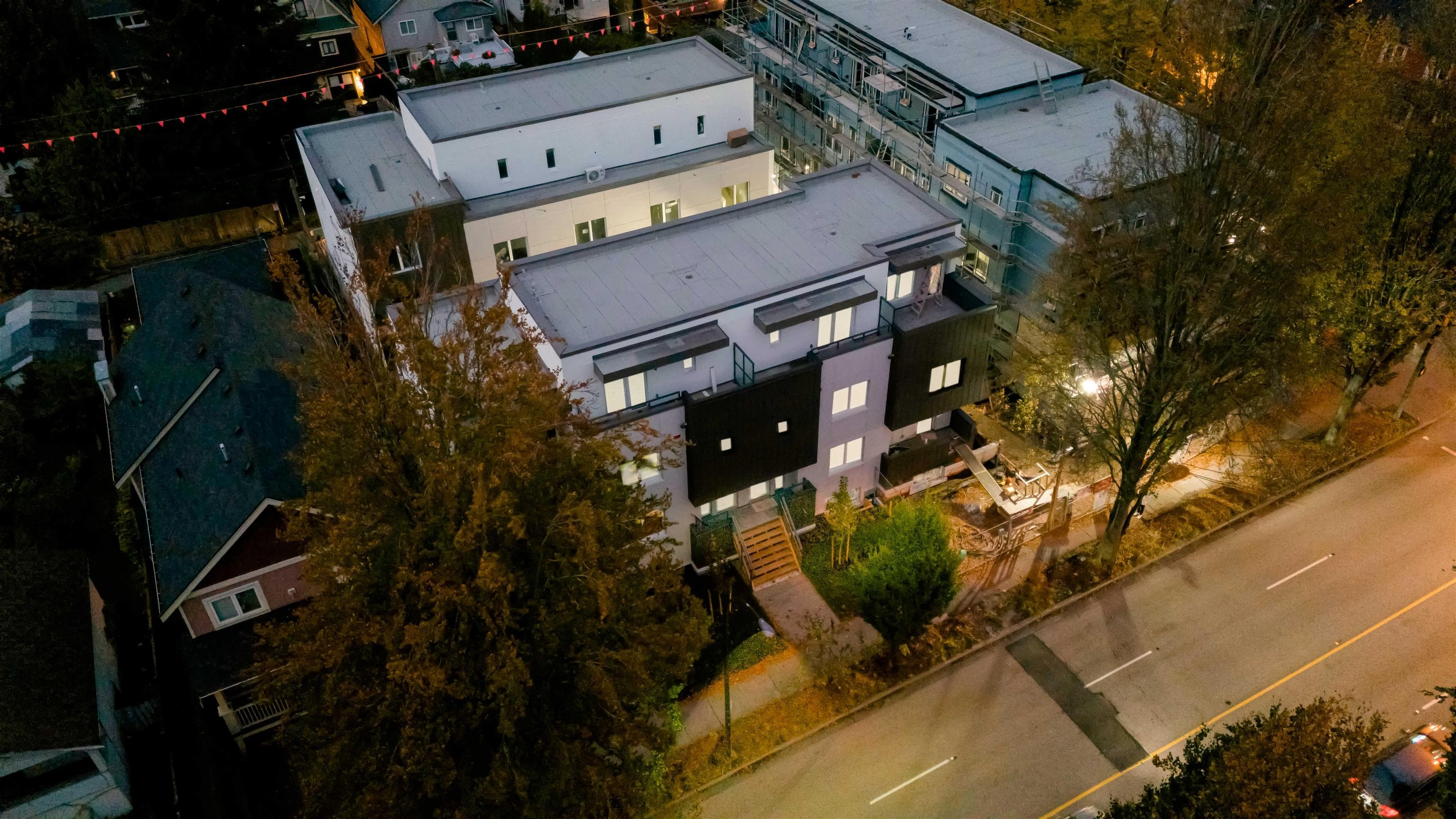 111 - 2085 E 1st Avenue, Vancouver, V5N 1B6 — photo 2