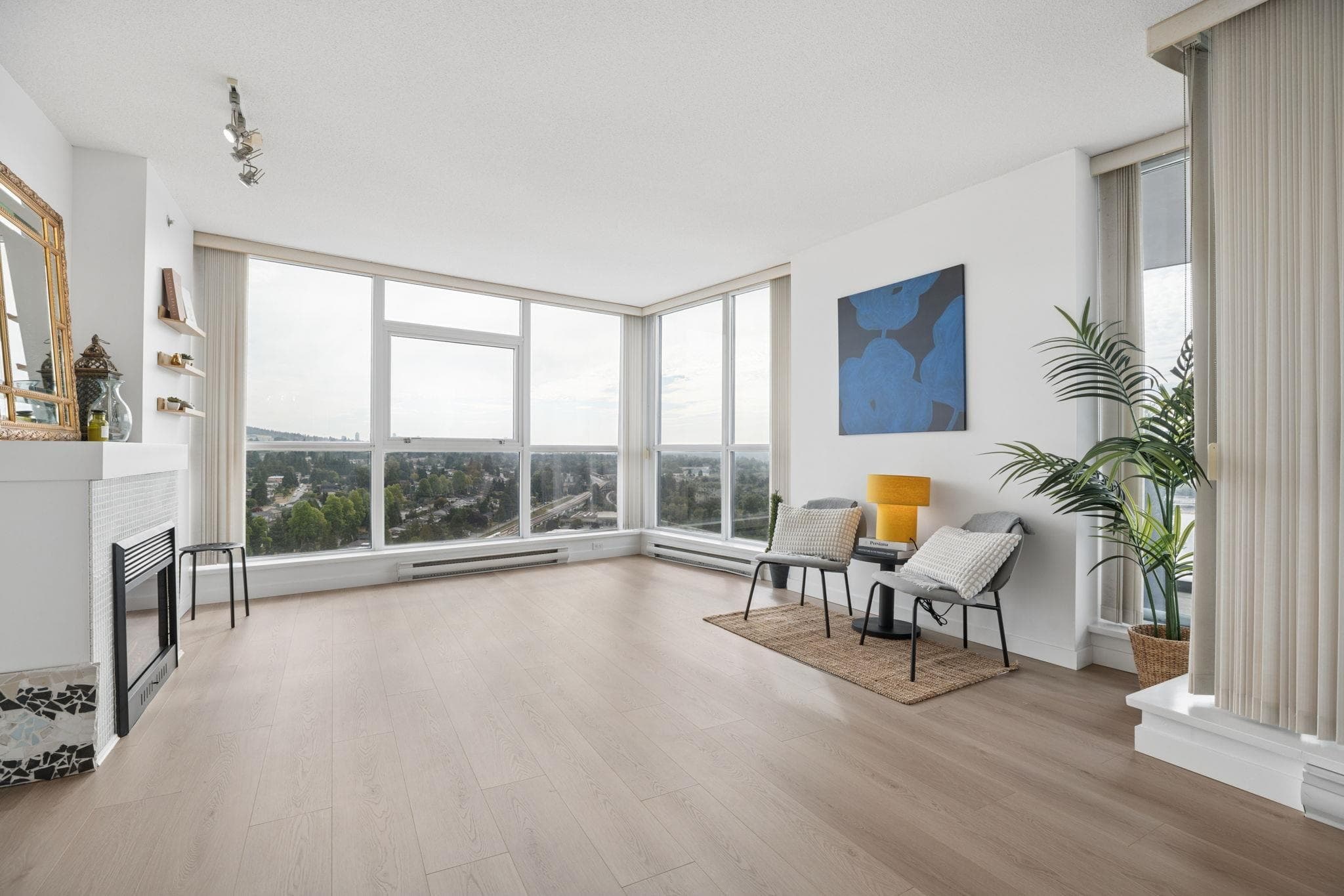 2602 - 2225 Holdom Avenue, Burnaby, V5B 0A1 — photo 2