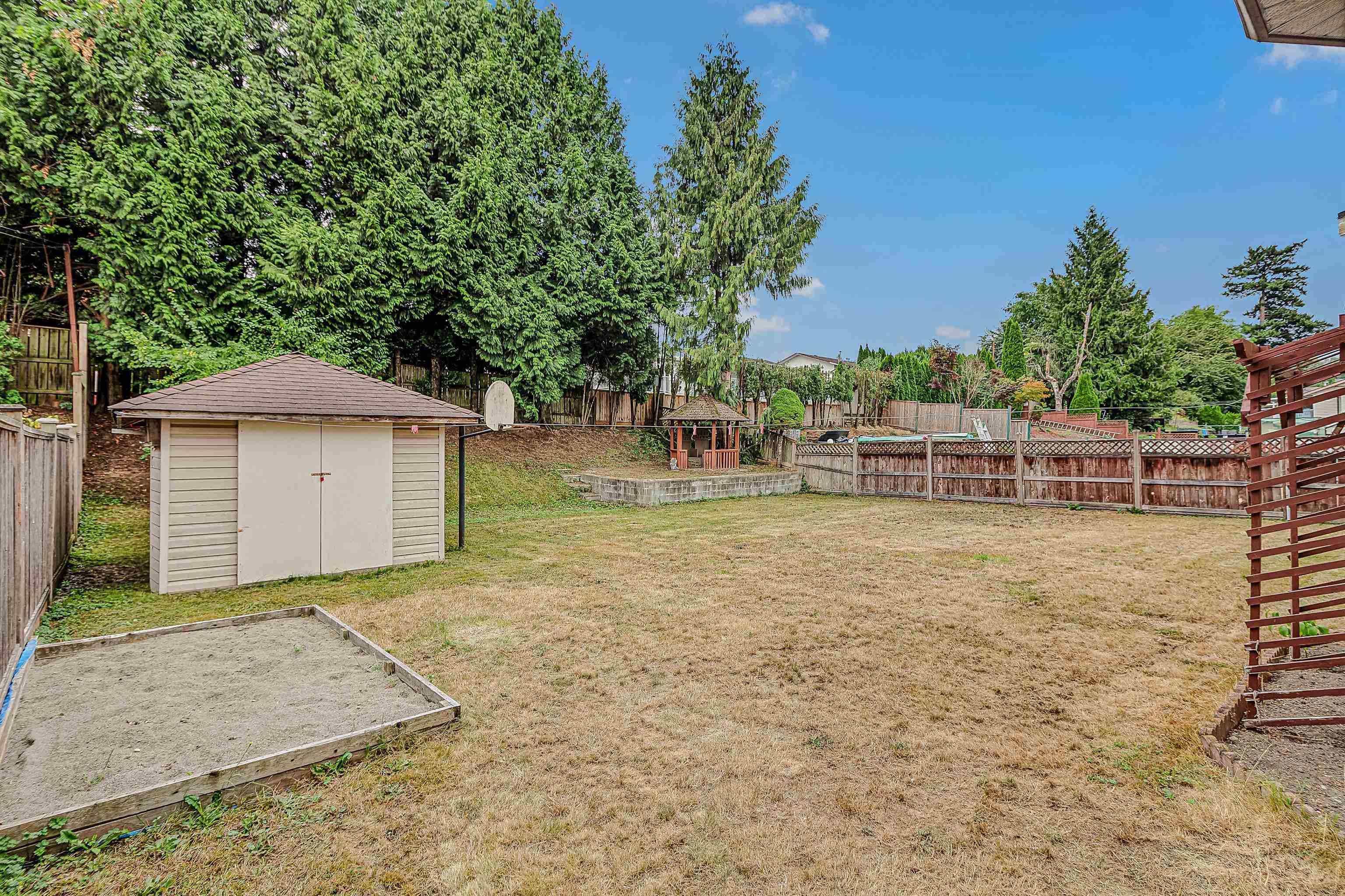 32878 Harwood Place, Abbotsford, V2S 7C1 — photo 3