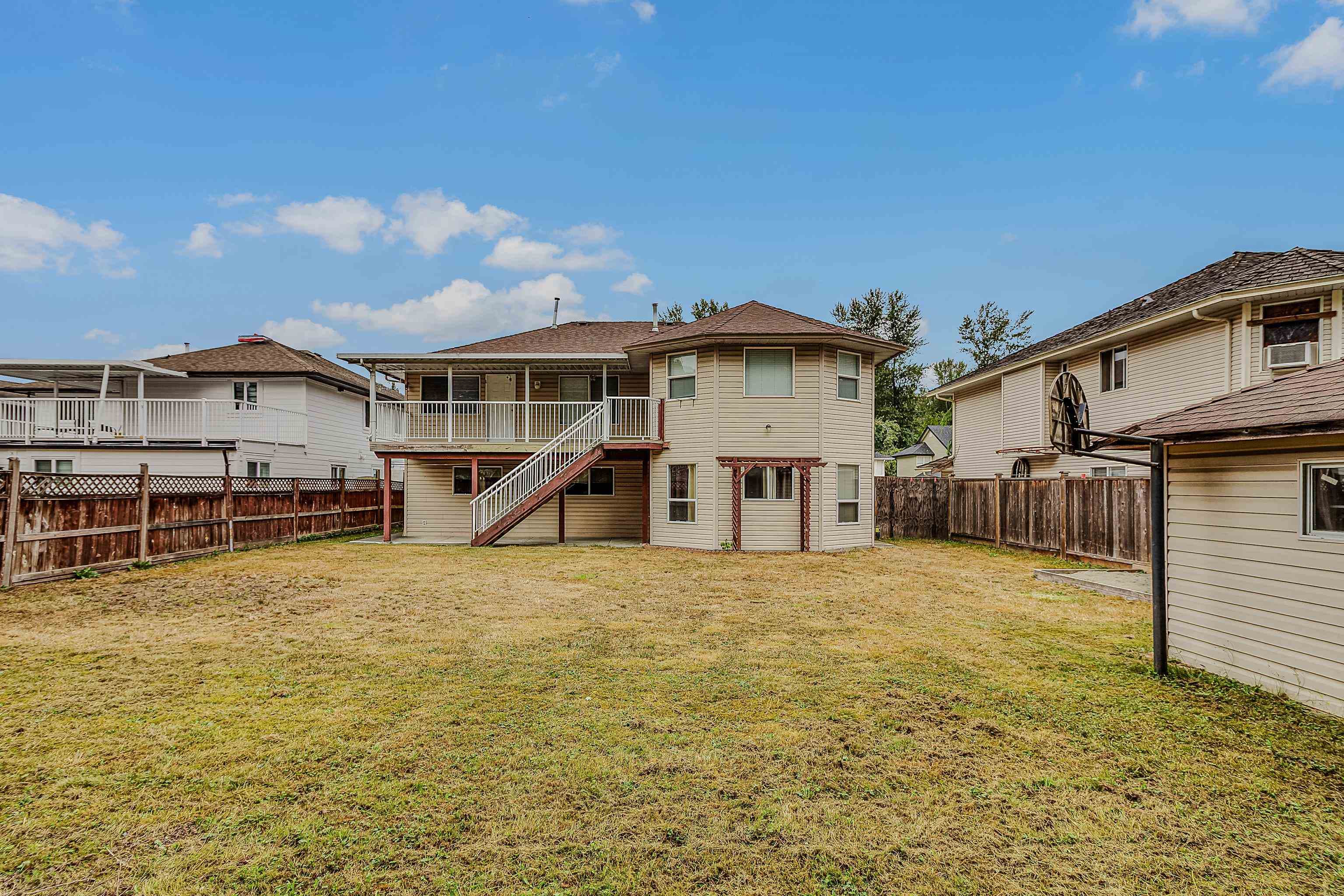 32878 Harwood Place, Abbotsford, V2S 7C1 — photo 4