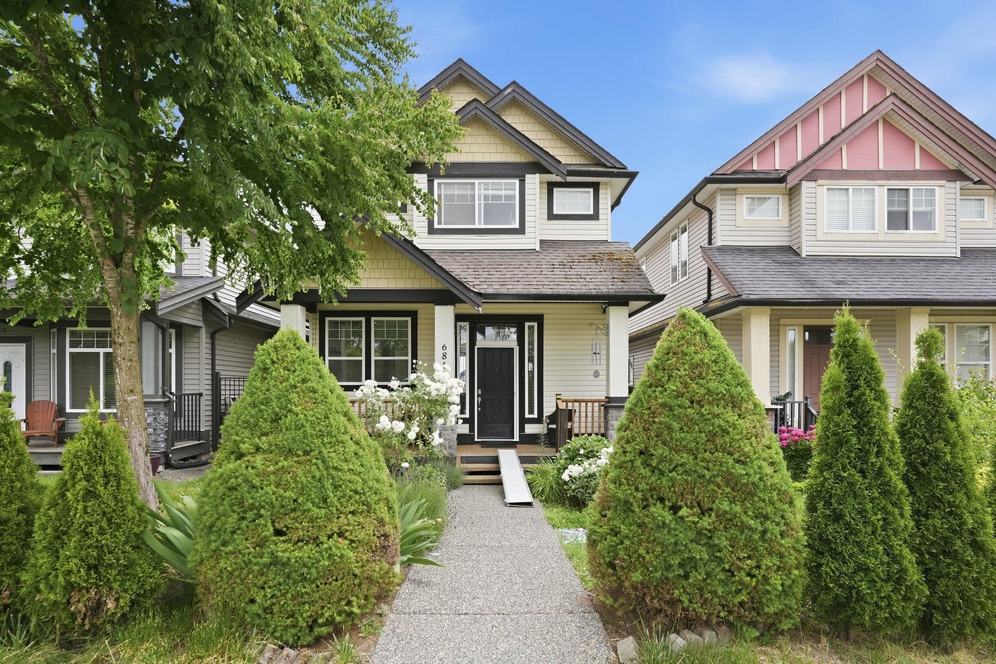 6814 192 Street, Surrey