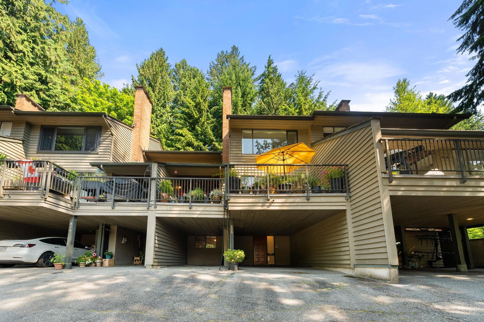 826 Frederick Road, North Vancouver, V7K 2Y3 — photo 1