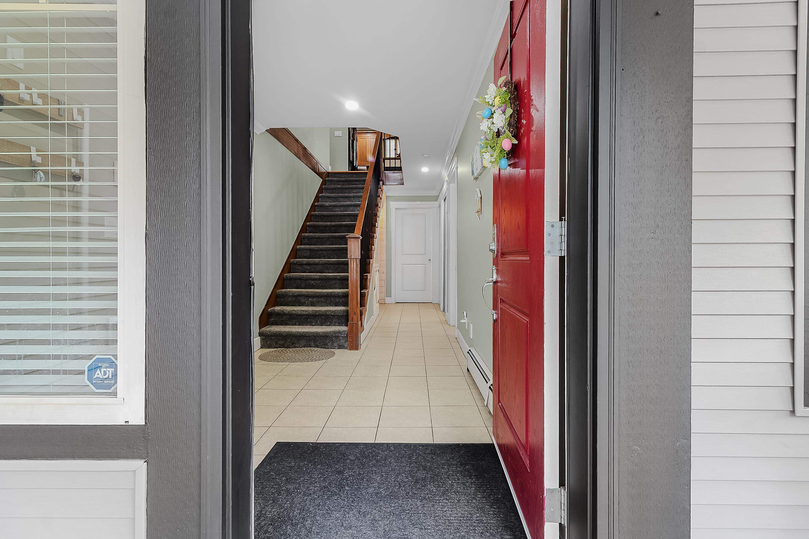 46225 Kermode Crescent, Chilliwack, V2R 0C7 — photo 2