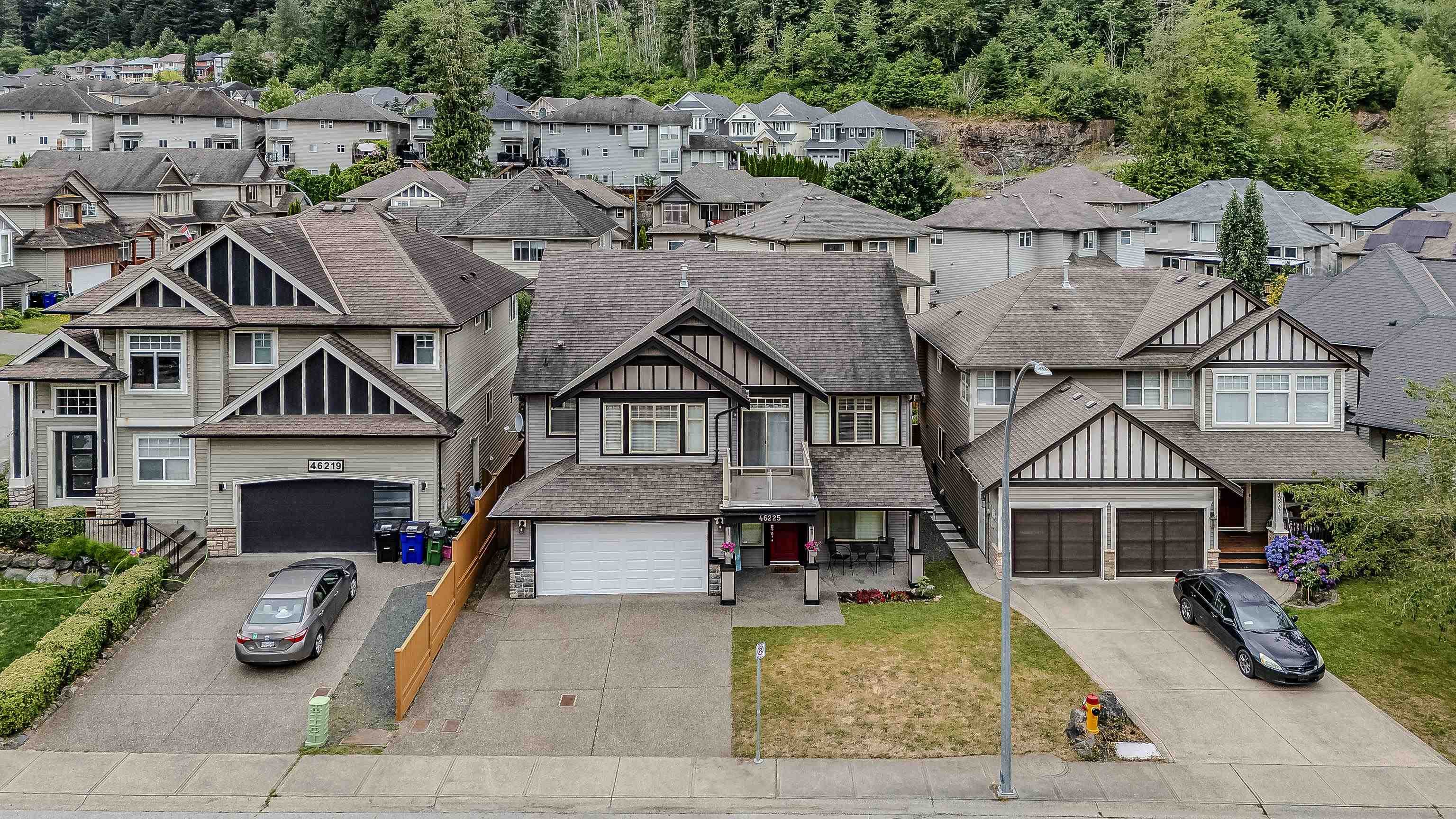 46225 Kermode Crescent, Chilliwack, V2R 0C7 — photo 1
