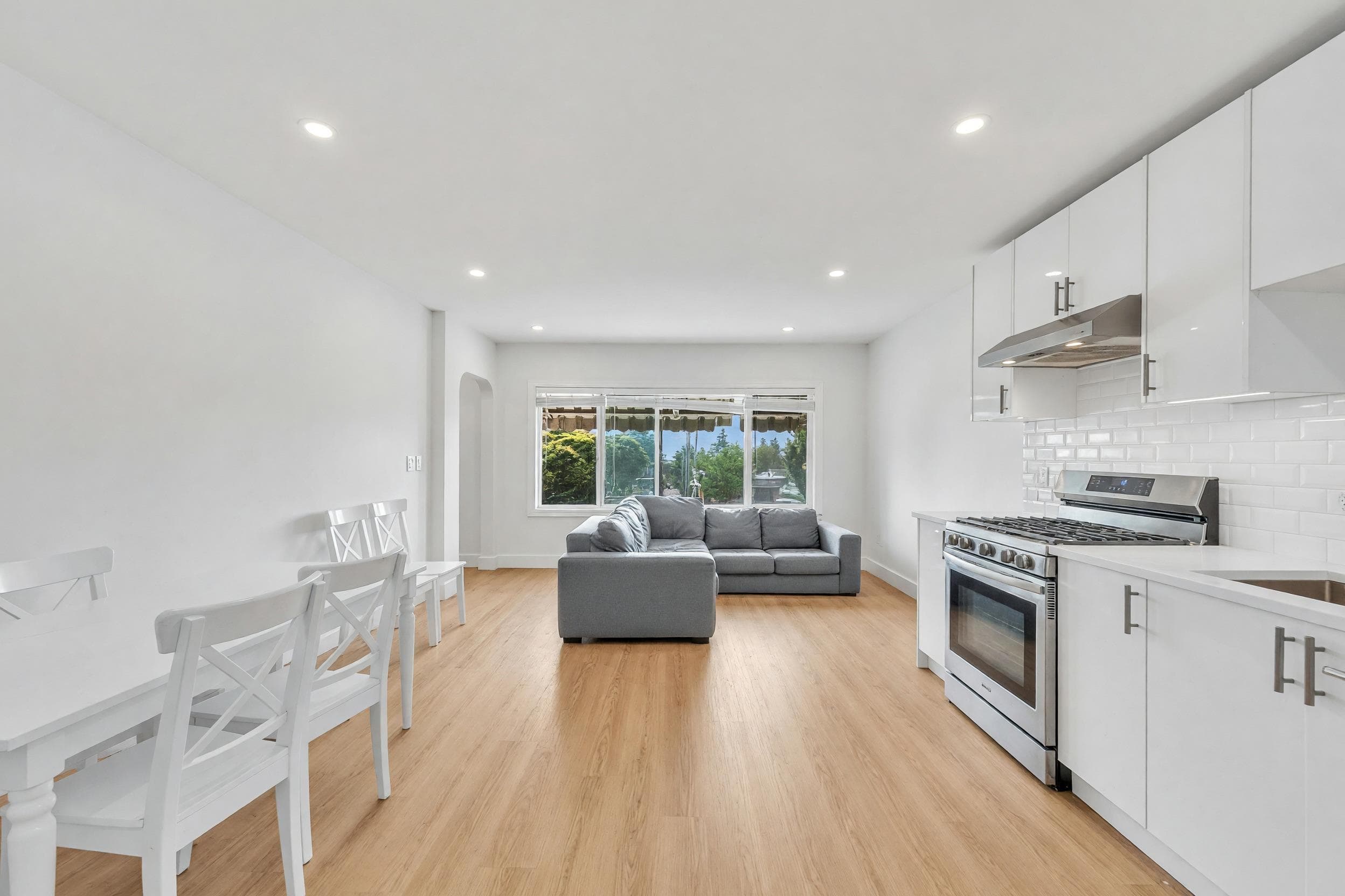 425 E 57th Avenue, Vancouver