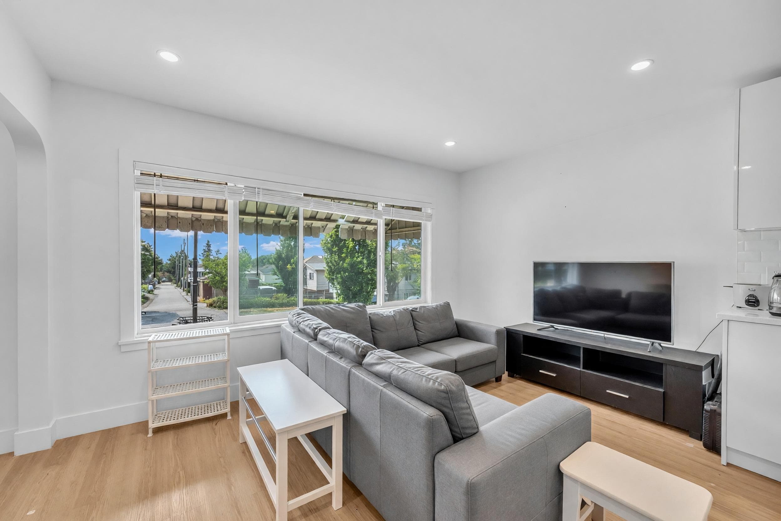 425 E 57th Avenue, Vancouver, V5X 1S8 — photo 4