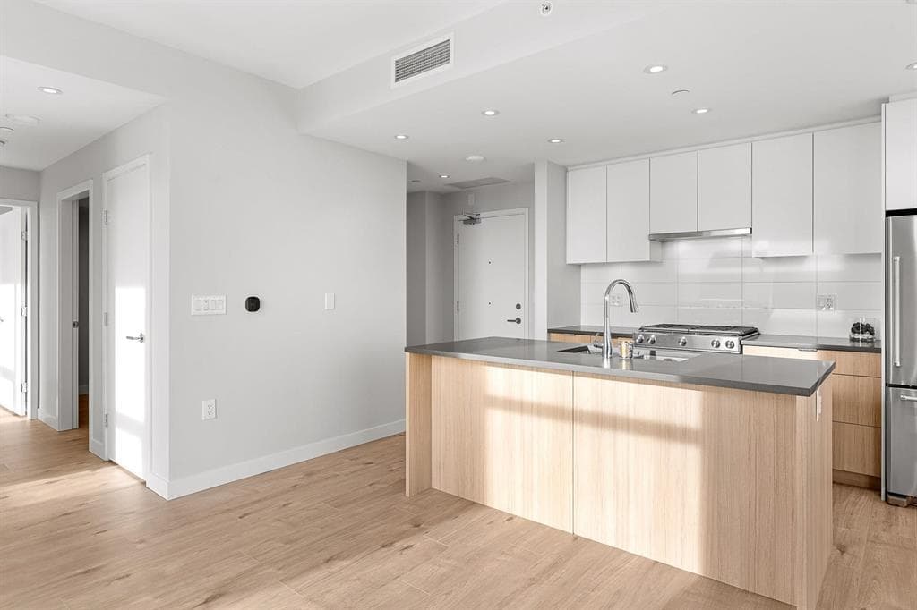 210X - 3430 E Kent South Avenue, Vancouver, V5S 0G7 — photo 2