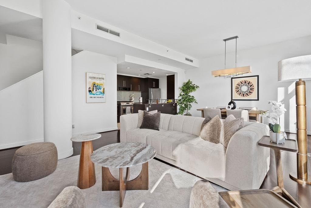 TH105 - 638 Beach Crescent, Vancouver, V6Z 3H6 — photo 2