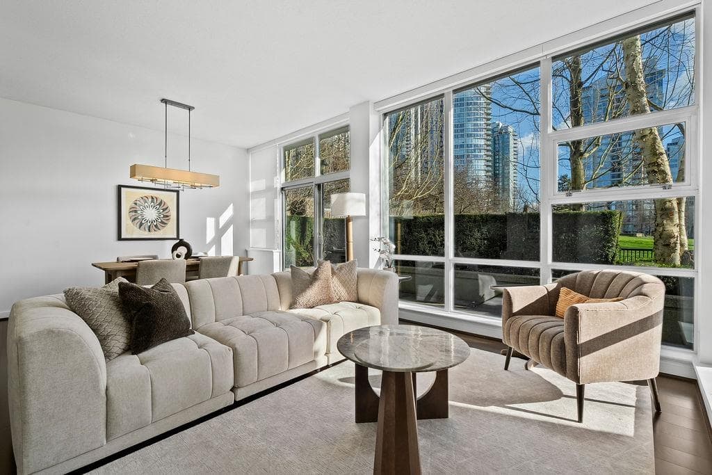 TH105 - 638 Beach Crescent, Vancouver, V6Z 3H6 — photo 3