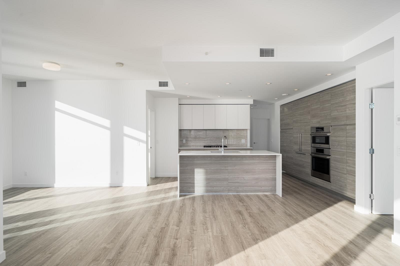 3608 - 680 Quayside Drive, New Westminster, V3M 0P2 — photo 5