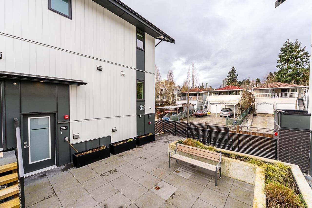 207 - 7161 17th Avenue, Burnaby, V3N 0K1 — photo 5