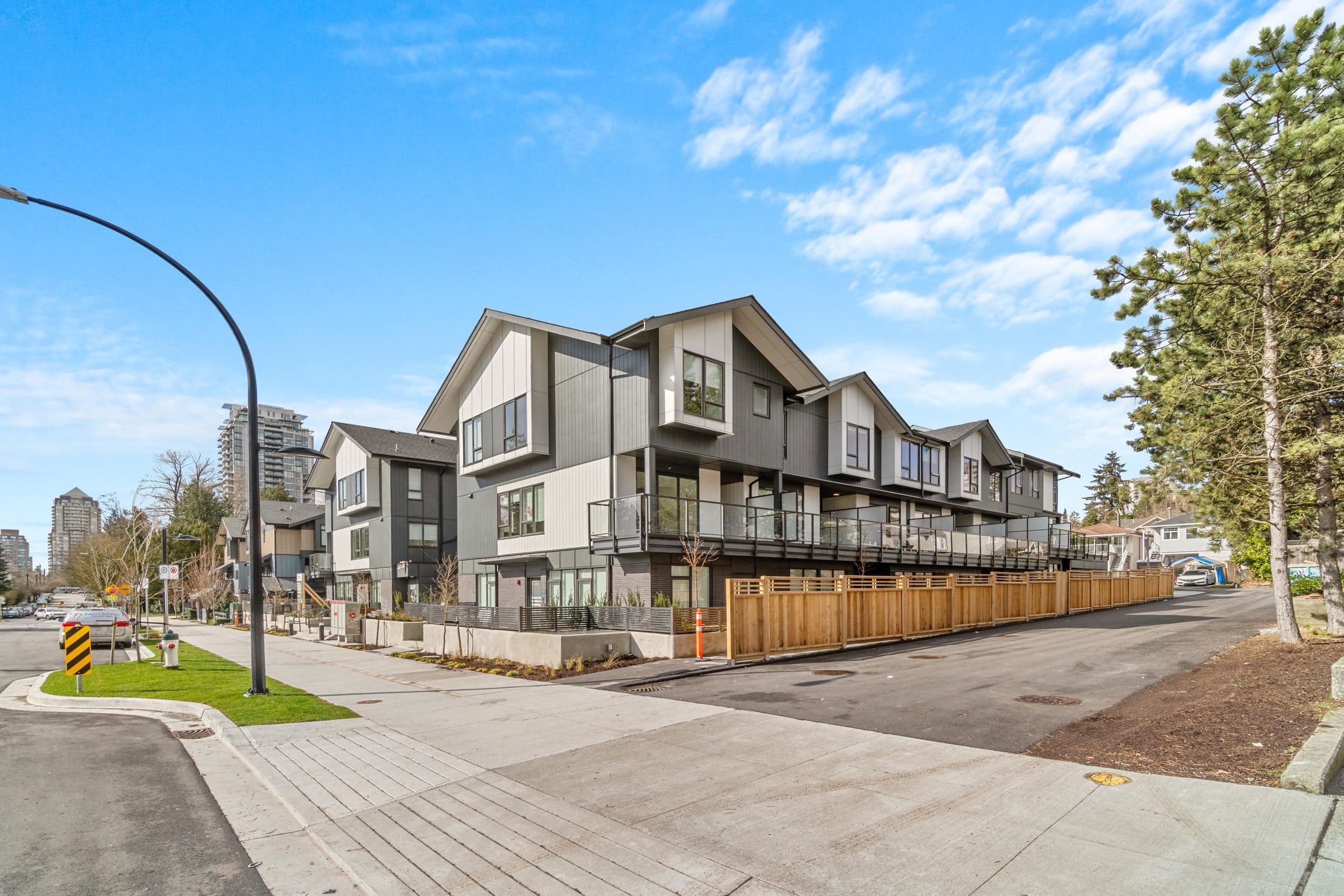 210 - 7161 17th Avenue, Burnaby, V3N 0K1 — photo 2