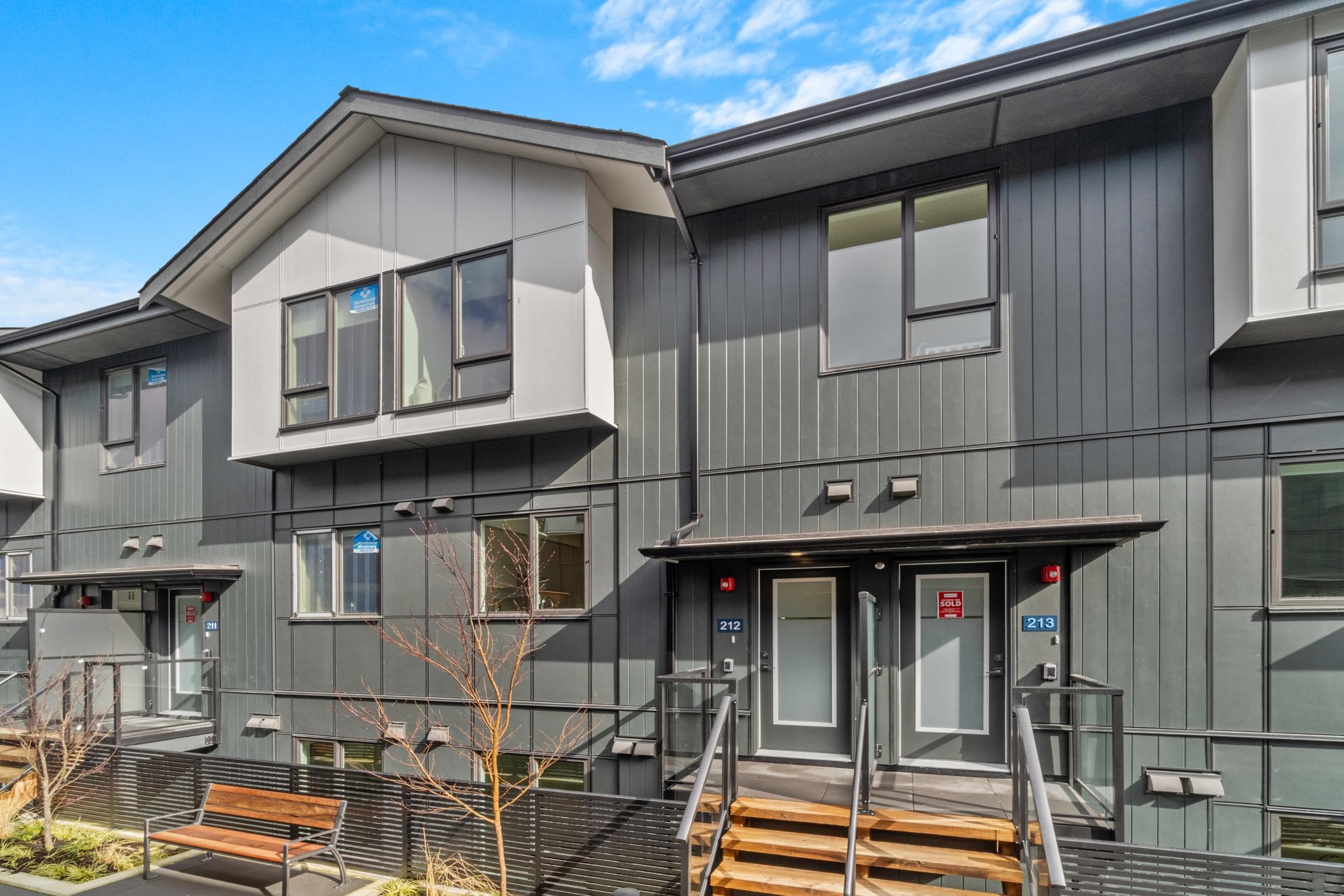 210 - 7161 17th Avenue, Burnaby, V3N 0K1 — photo 1
