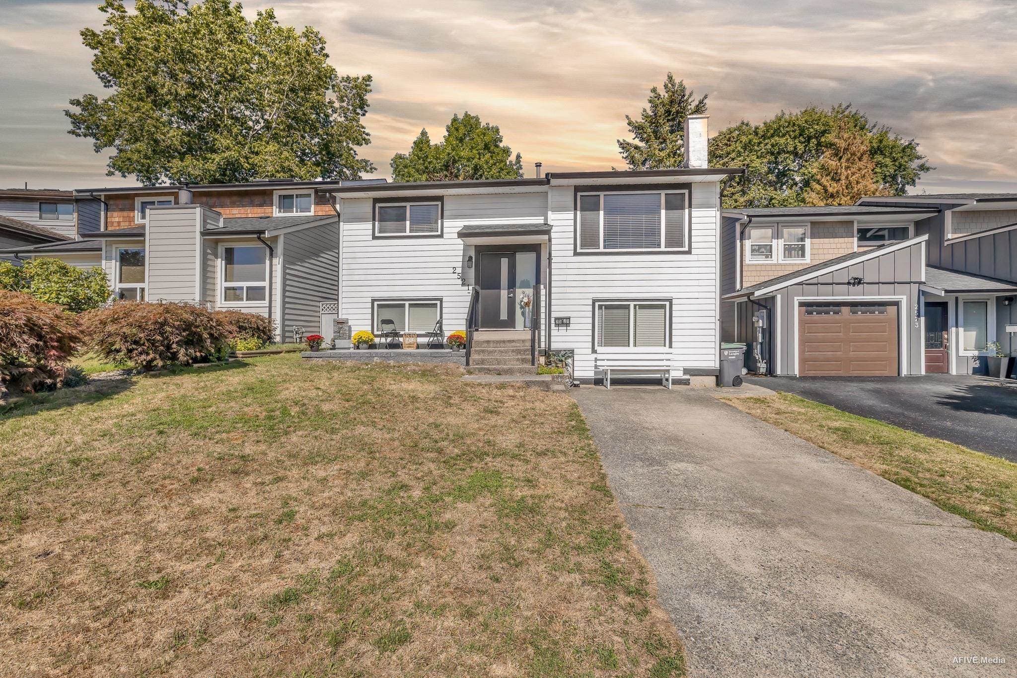 2521 Wilding Crescent, Langley, V2Y 1C8 — photo 1