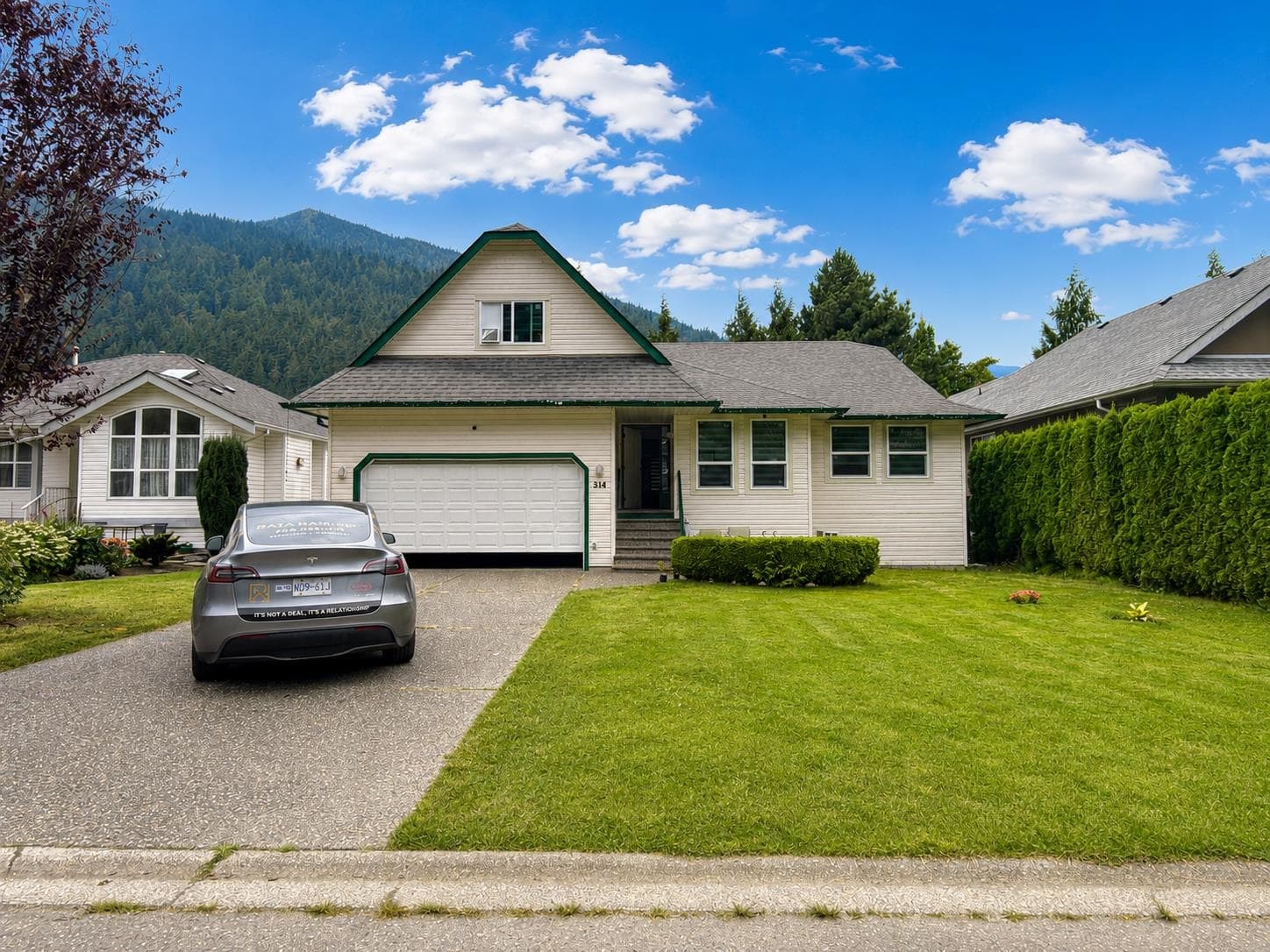 314 Miami River Drive, Harrison Hot Springs, V0M 1K0 — photo 1