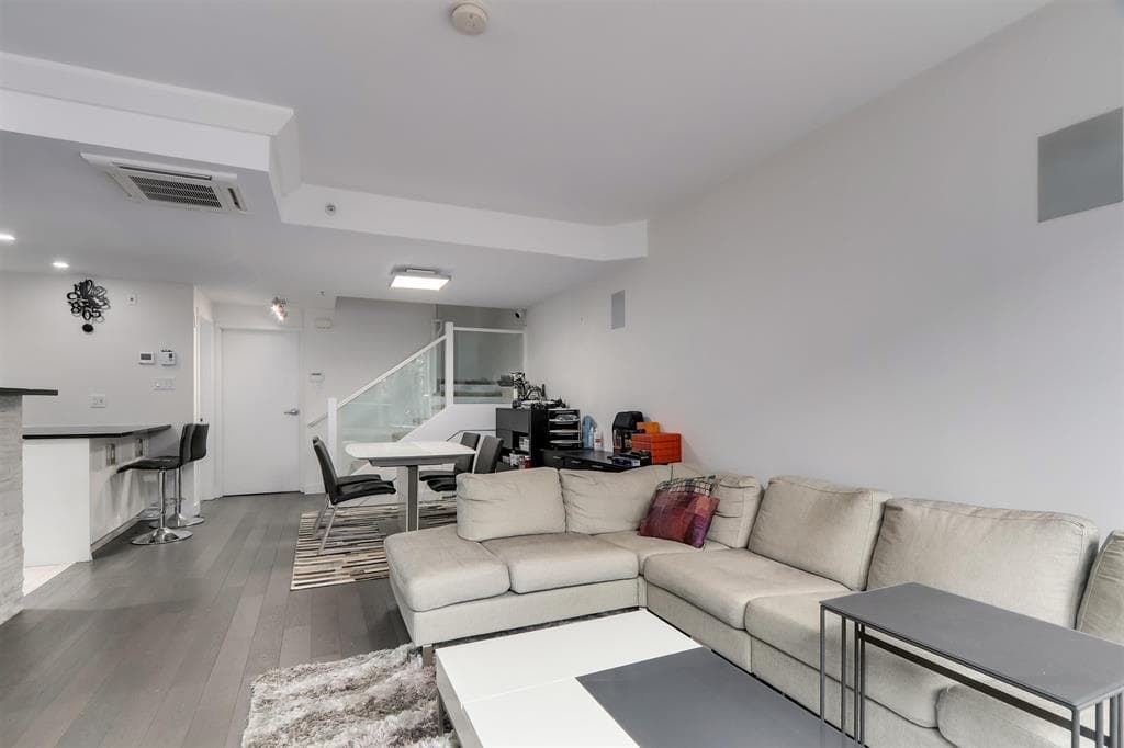 1405 W 7th Avenue, Vancouver, V6H 4H4 — photo 4