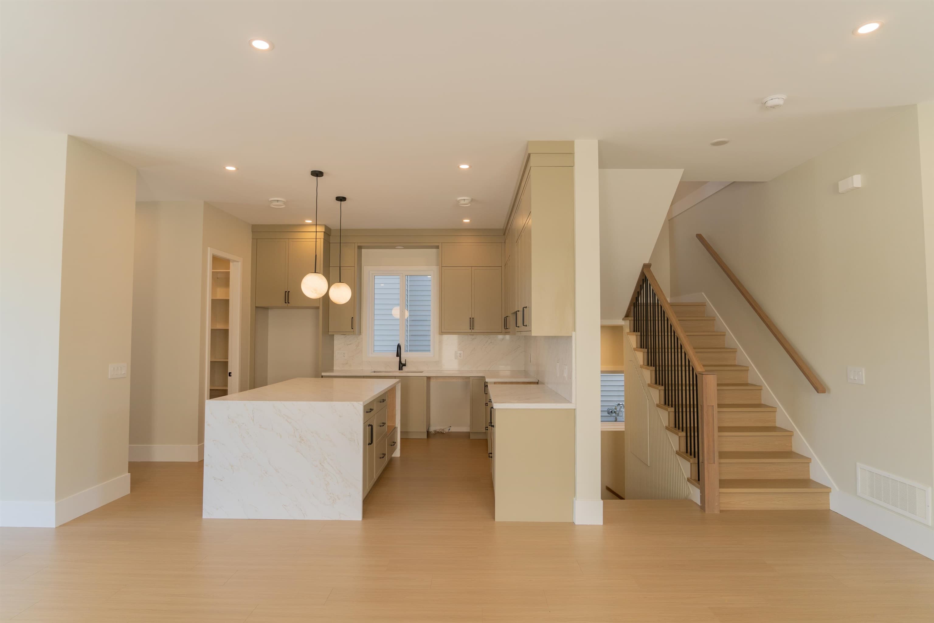 7750 196 Street, Langley, V2Y 3V4 — photo 5