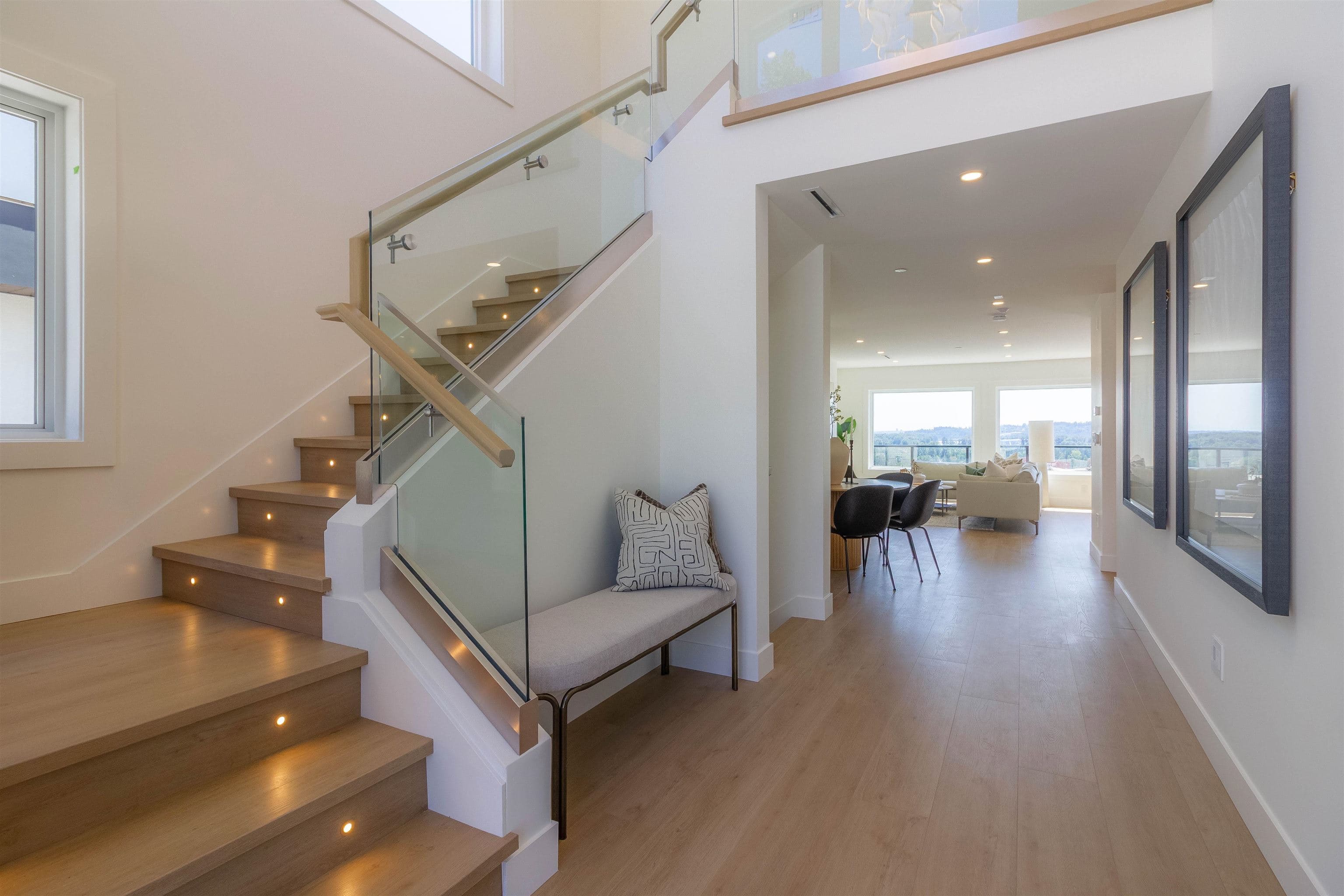2256 Monashee Court, Coquitlam, V3K 6P7 — photo 2