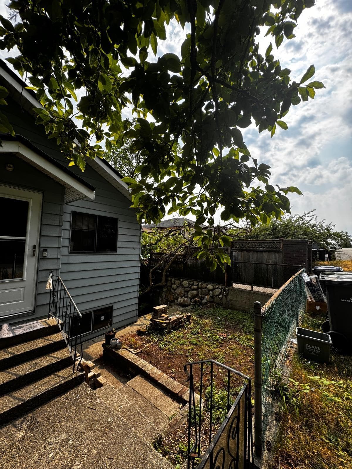 2205 Ninth Avenue, New Westminster, V3M 3H1 — photo 2