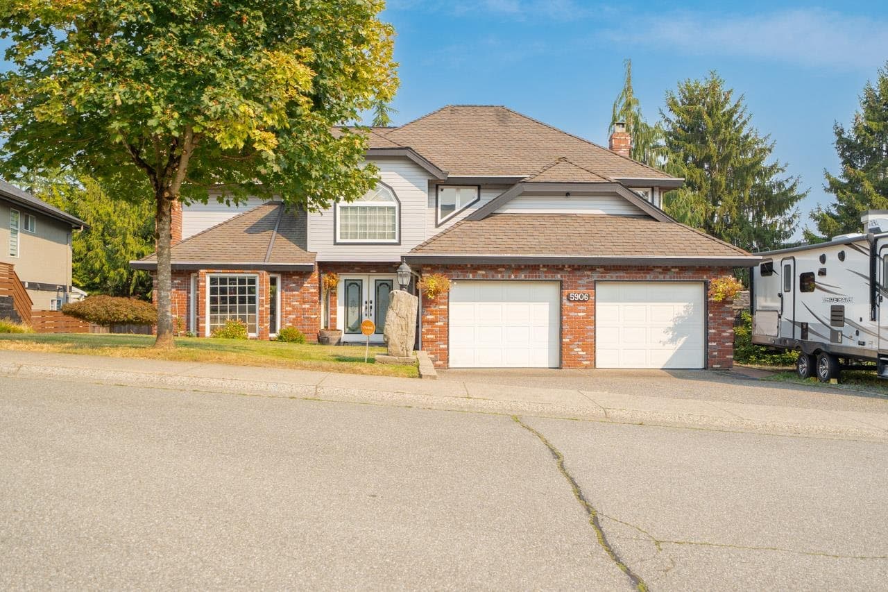 5906 190a Street, Surrey, V3S 7W5 — photo 2