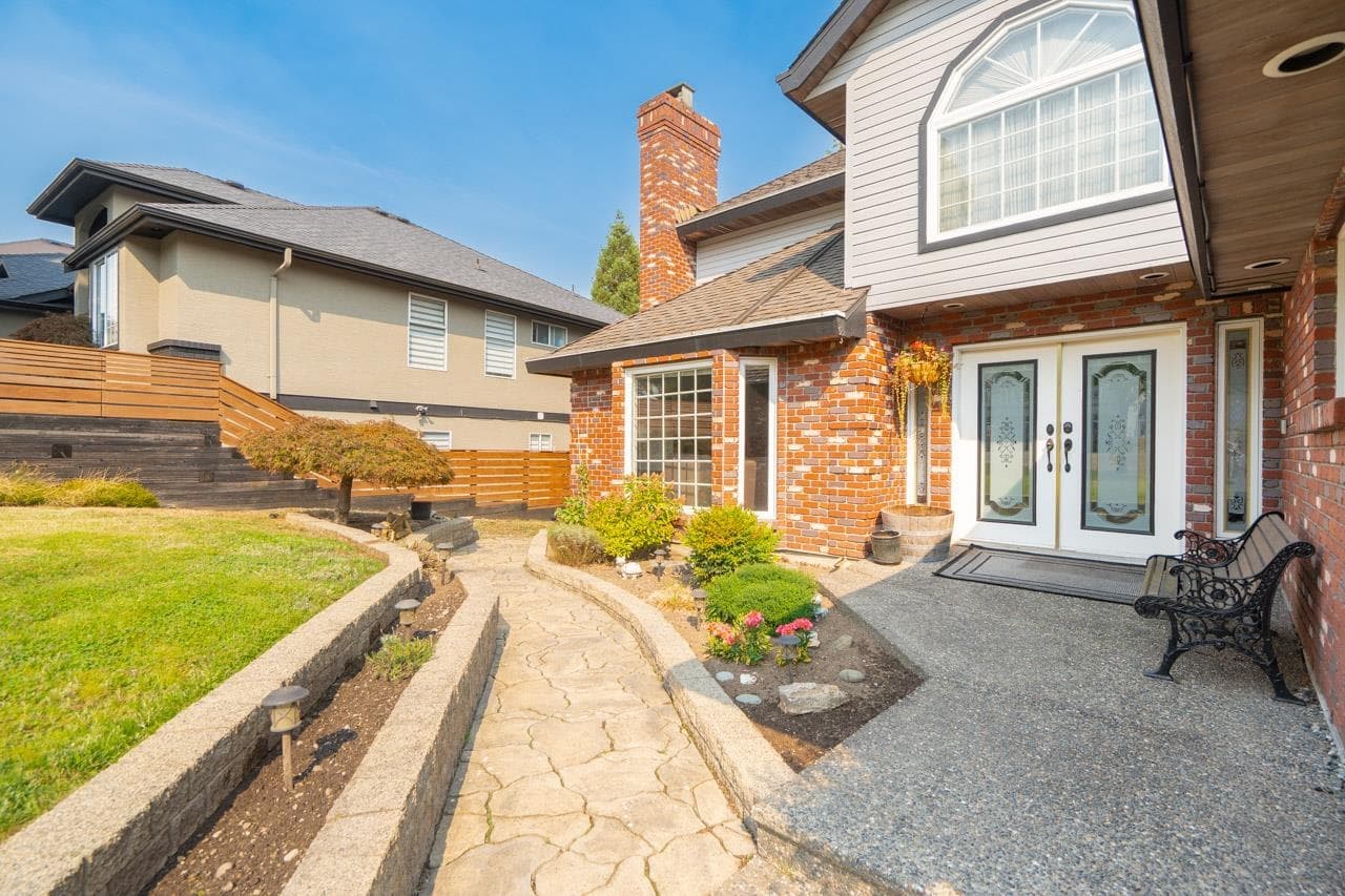 5906 190a Street, Surrey, V3S 7W5 — photo 3
