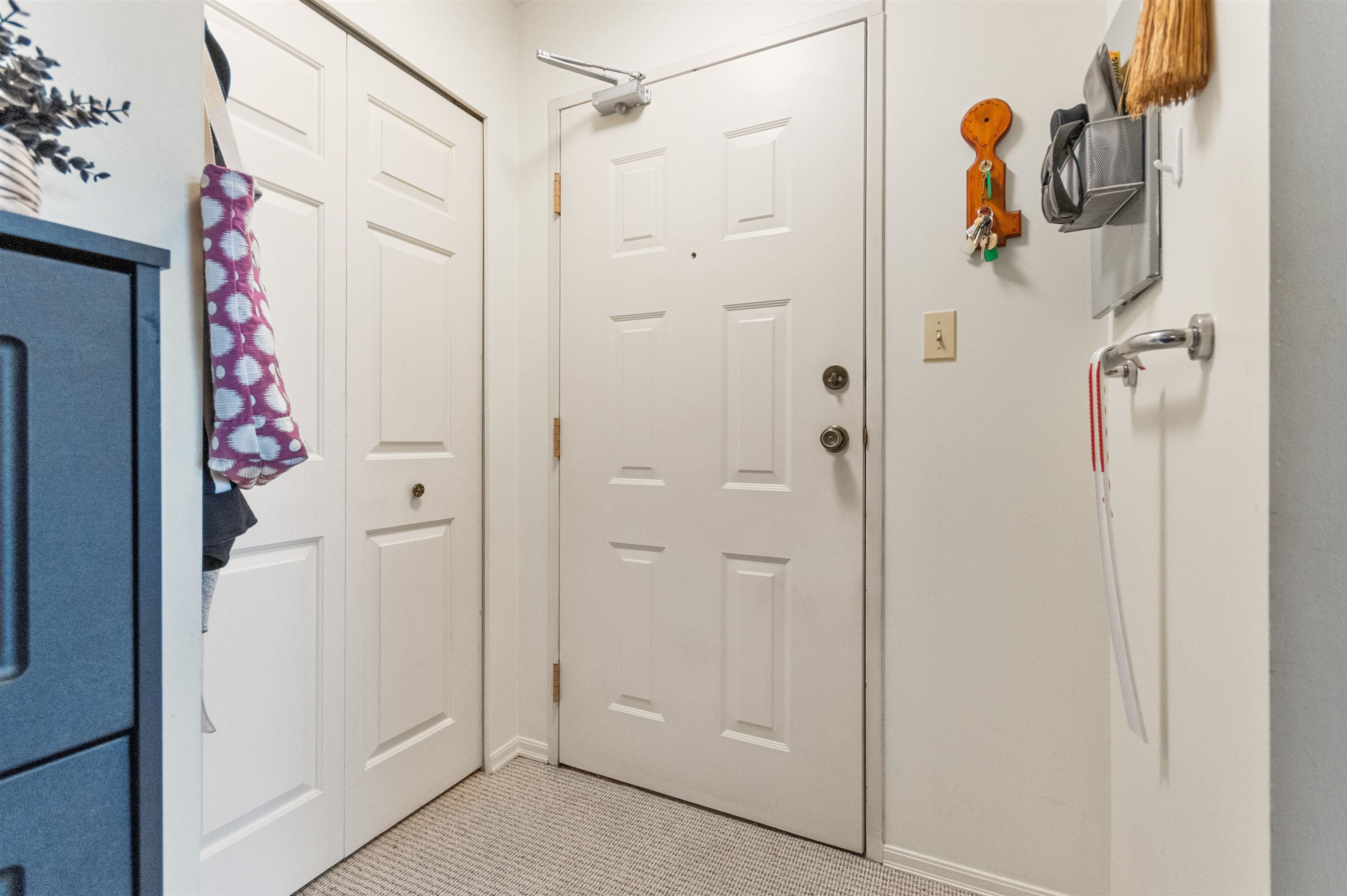 301 - 32885 George Ferguson Way, Abbotsford, V2S 7X1 — photo 4