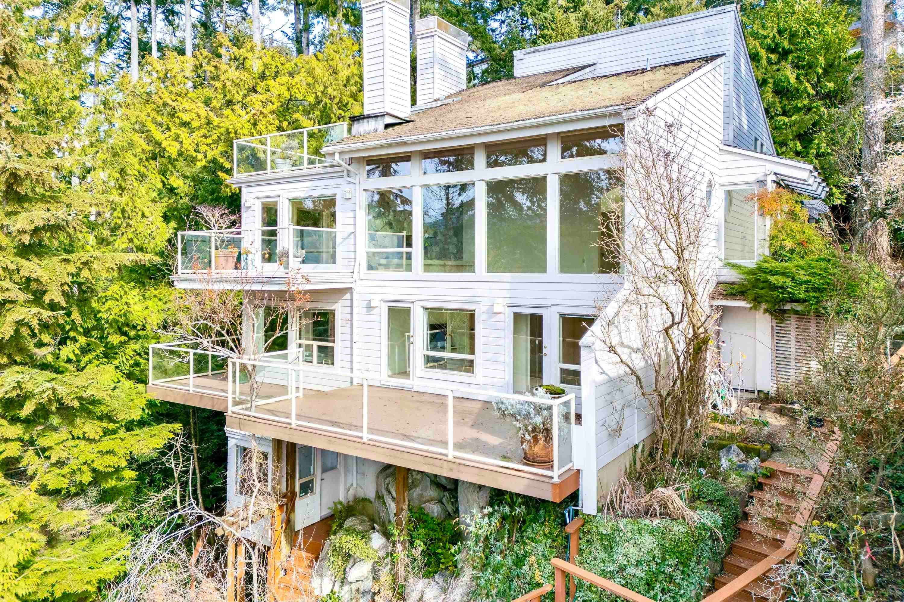 5295 Gulf Place, West Vancouver, V7W 2V9 — photo 2
