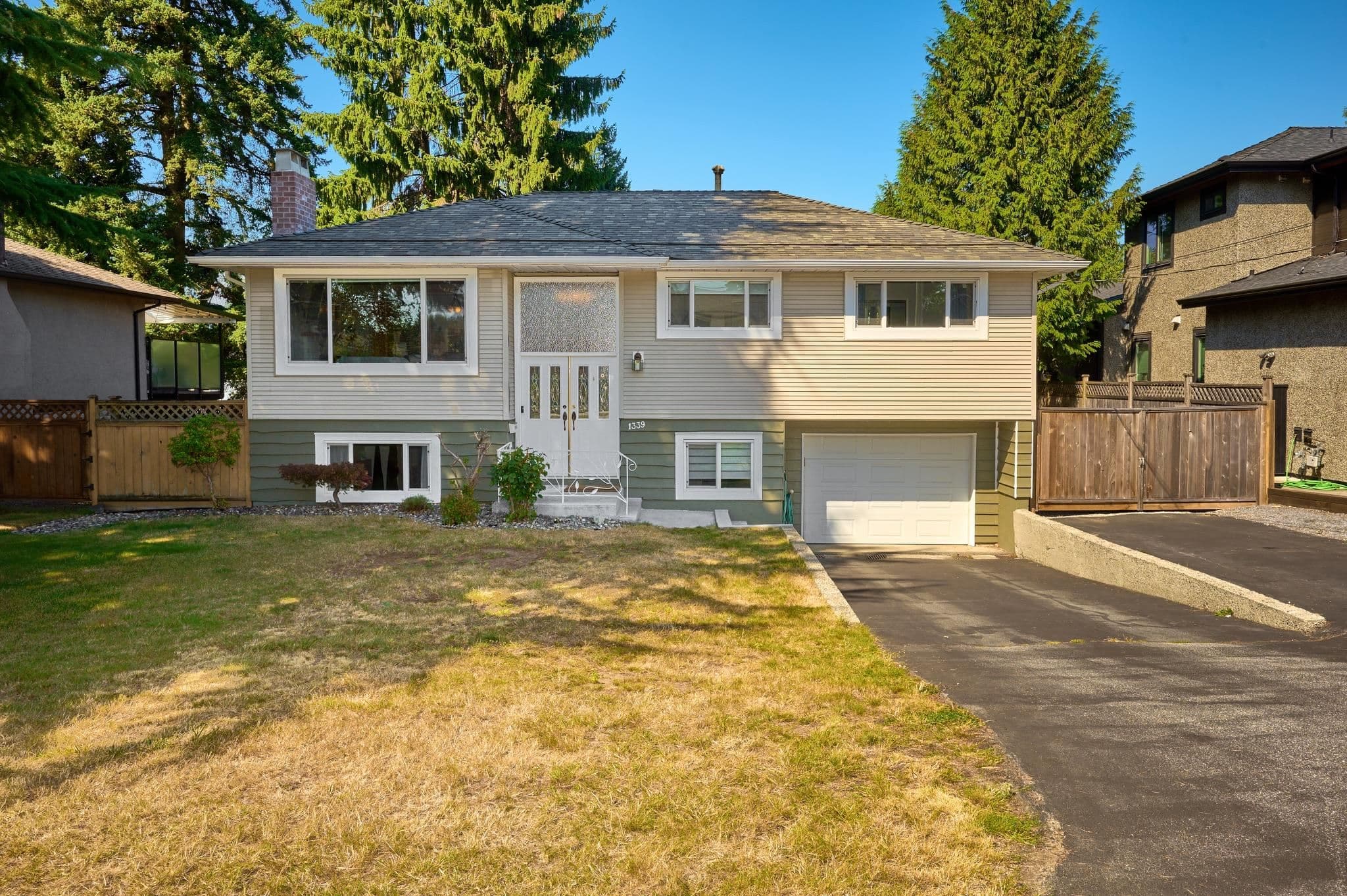 1339 Brisbane Avenue, Coquitlam, V3J 5L2 — photo 1