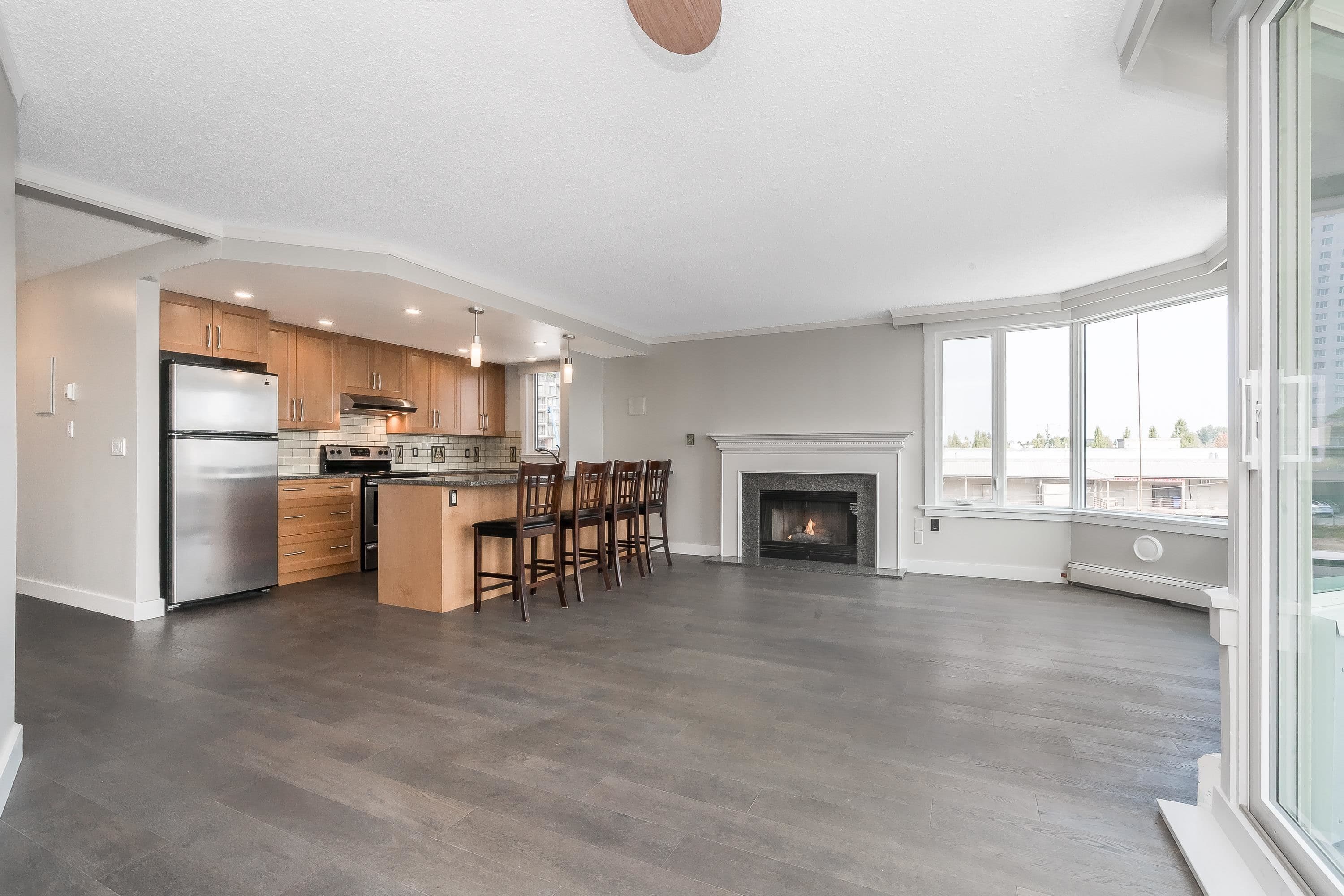 412 - 15111 Russell Avenue, White Rock, V4B 2P4 — photo 4