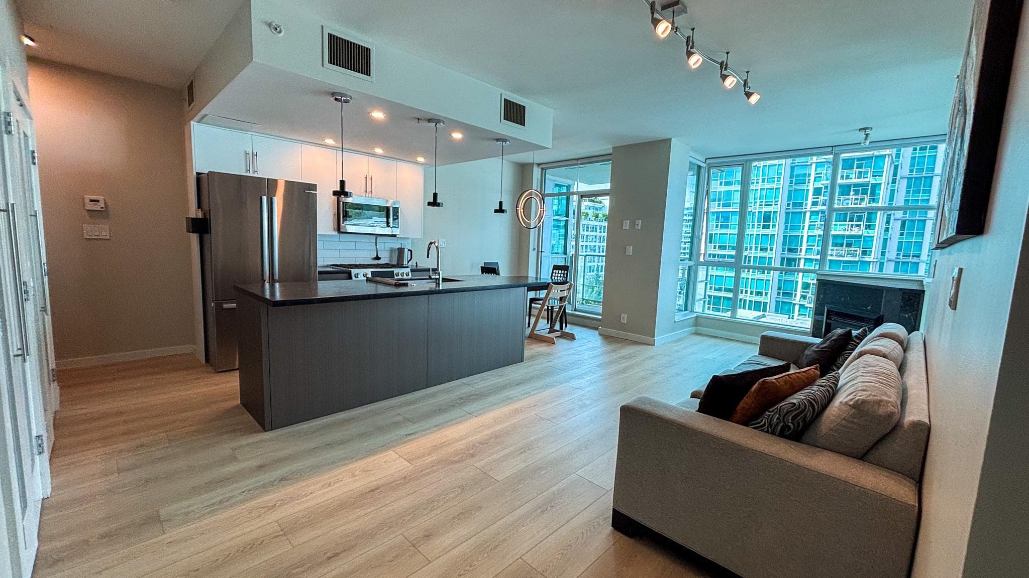702 - 168 E Esplanade, North Vancouver